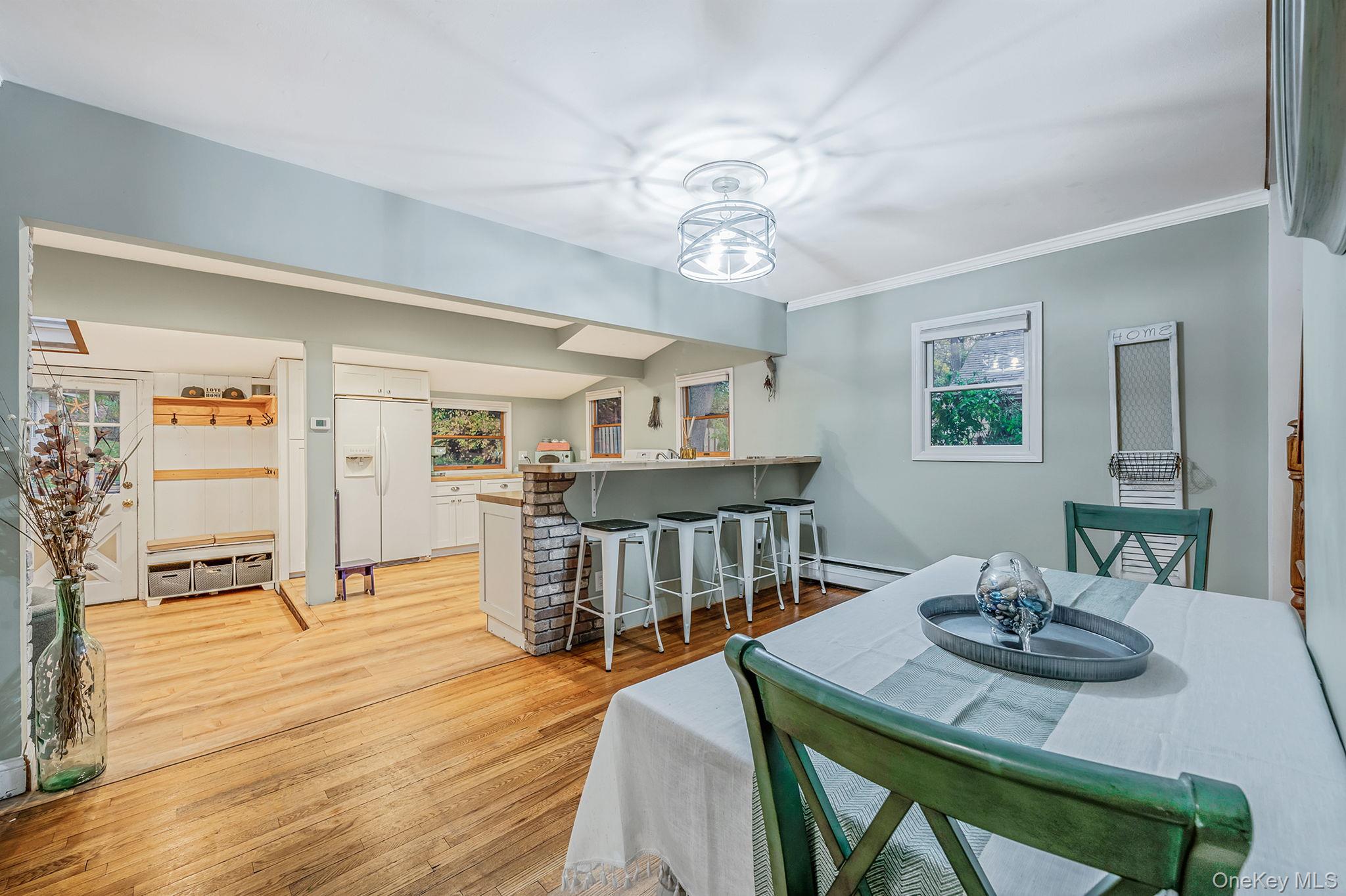 #11 photo, 291 Terry Road, Smithtown , NY 11787