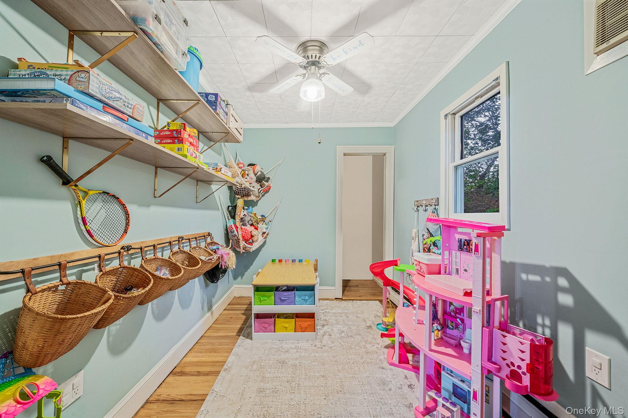 #16 photo, 291 Terry Road, Smithtown , NY 11787