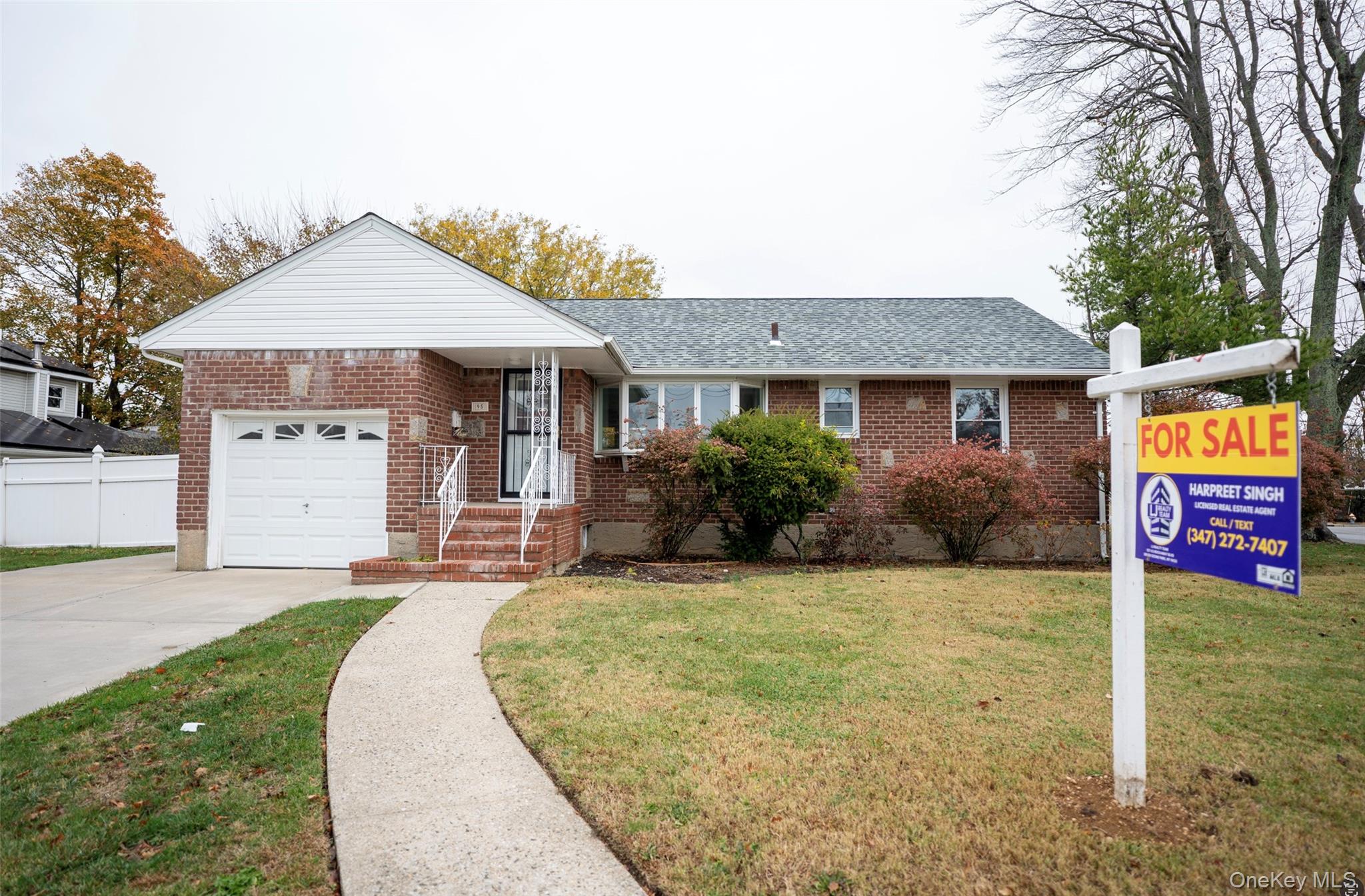 #2 photo, 95 Harold Avenue, Hempstead , NY 11550