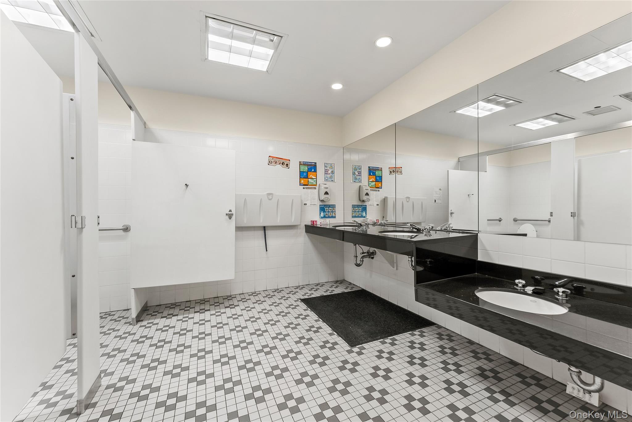 #2 photo, 302 W 91 Street, New York (Manhattan) , NY 10024