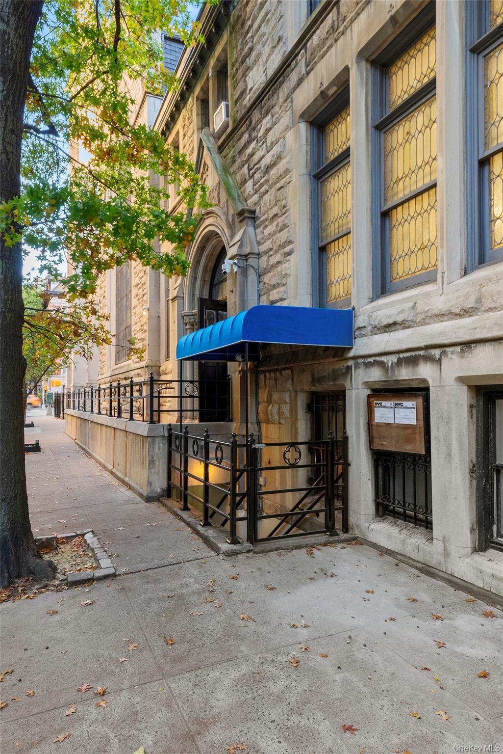 #7 photo, 302 W 91 Street, New York (Manhattan) , NY 10024