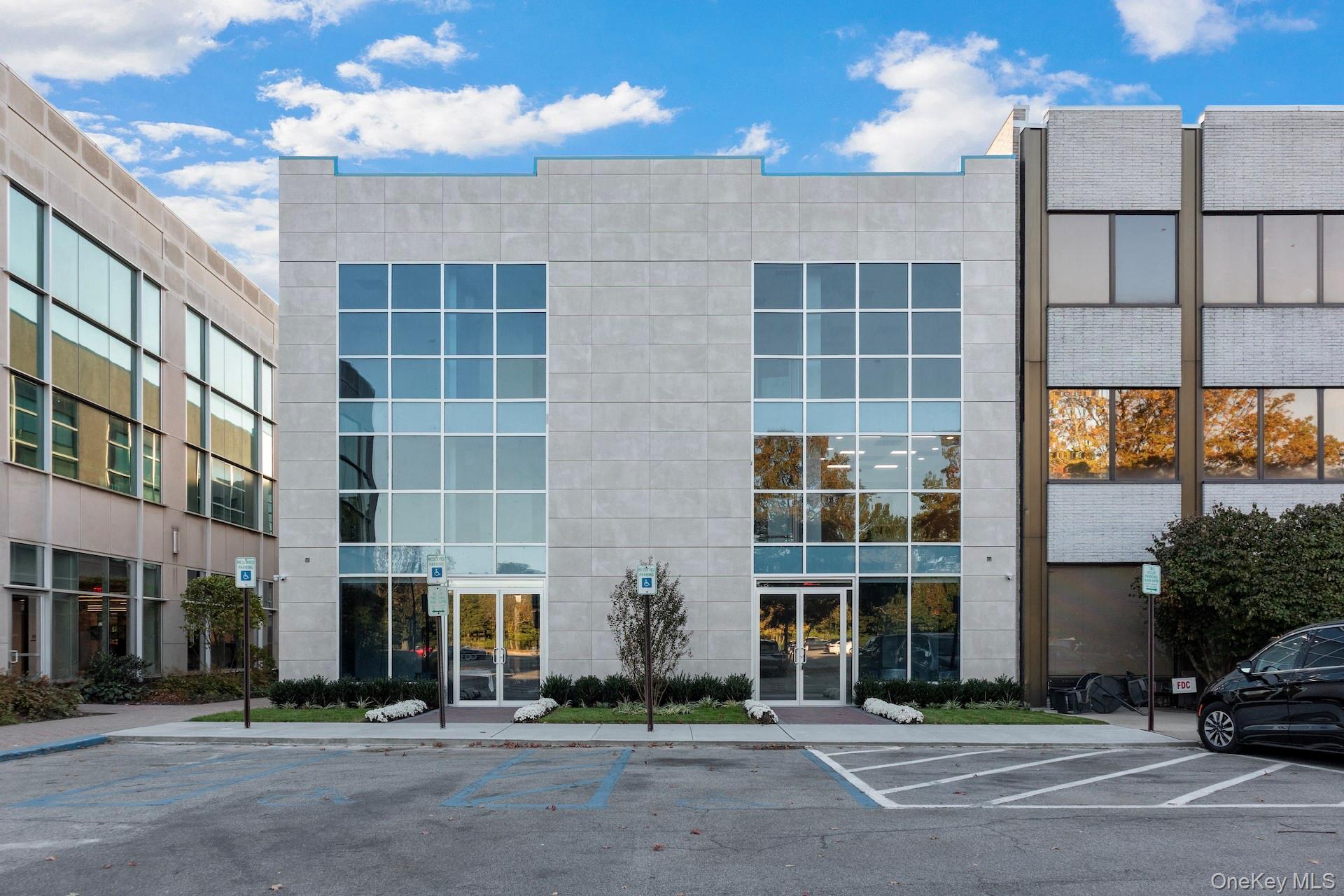 #2 photo, 1051 Franklin Avenue, Garden City , NY 11530