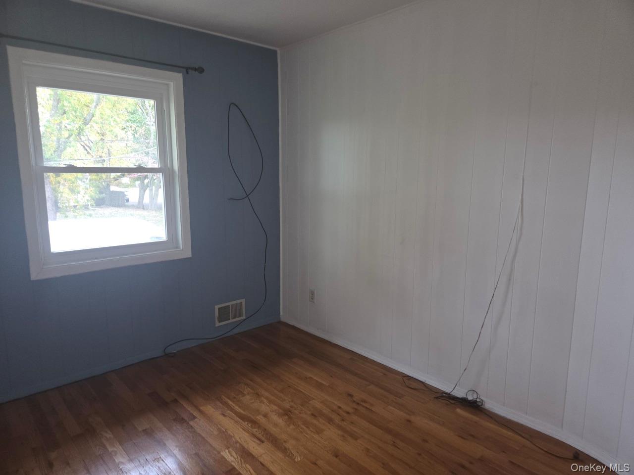 #4 photo, 27 Grouse Drive, Brentwood , NY 11717