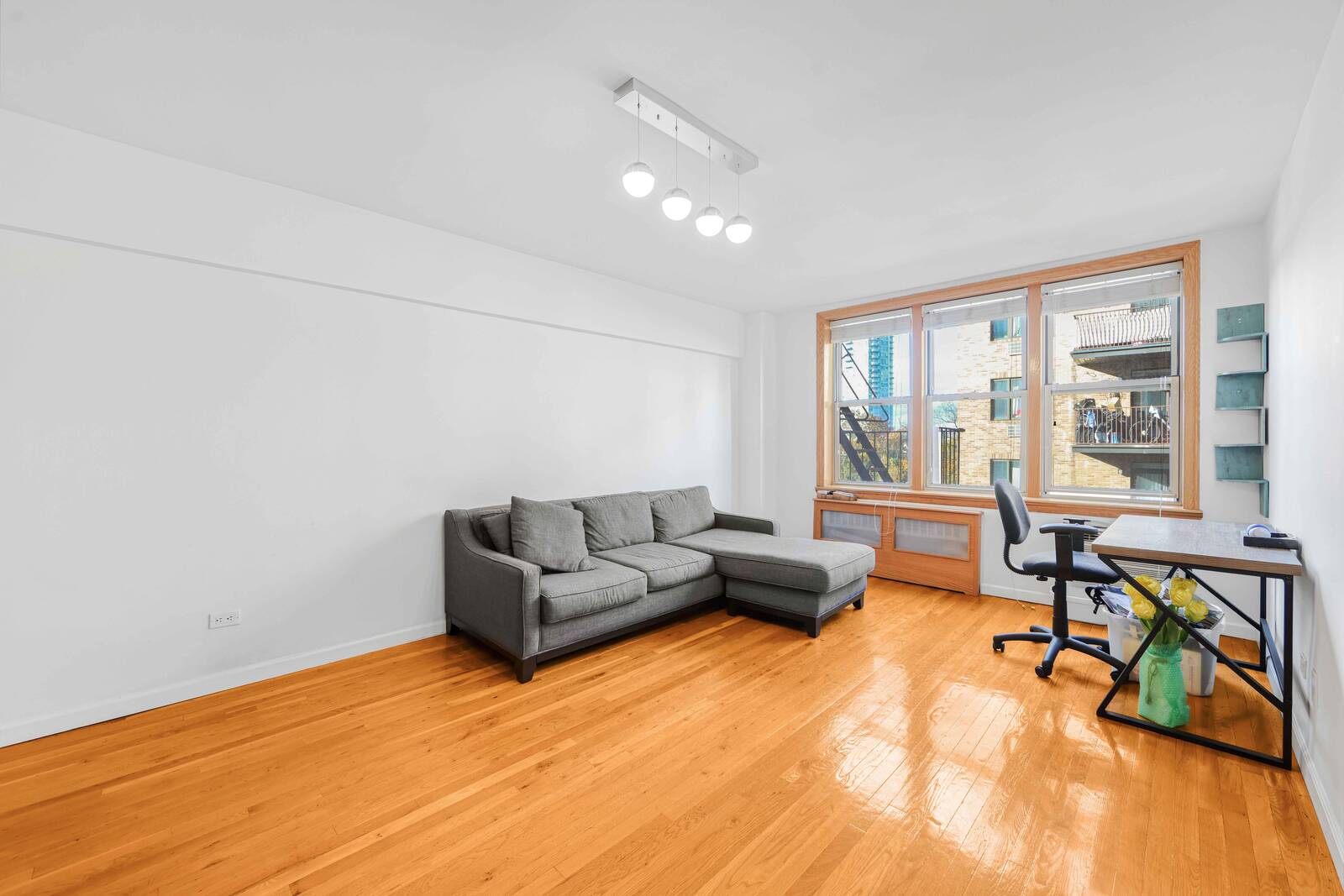 #6 photo, 1625 Emmons Ave , #4K, Sheesphead Bay , NY 11235