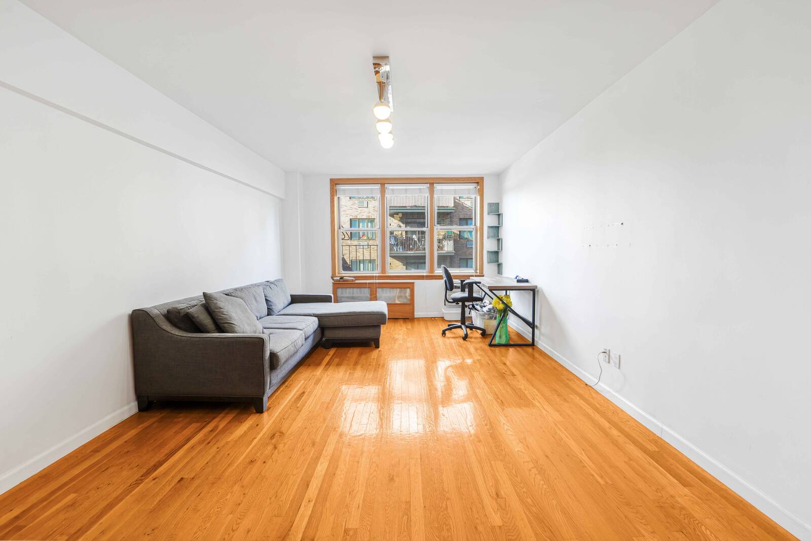 #7 photo, 1625 Emmons Ave , #4K, Sheesphead Bay , NY 11235