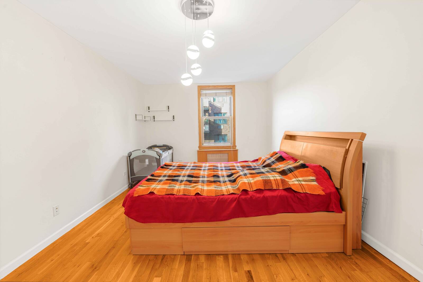 #8 photo, 1625 Emmons Ave , #4K, Sheesphead Bay , NY 11235