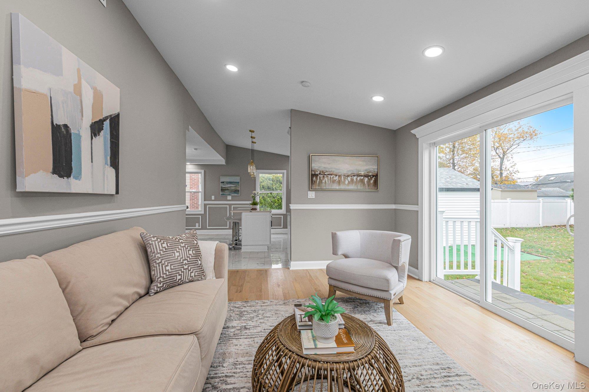 #12 photo, 13 Garden Boulevard, Hicksville , NY 11801