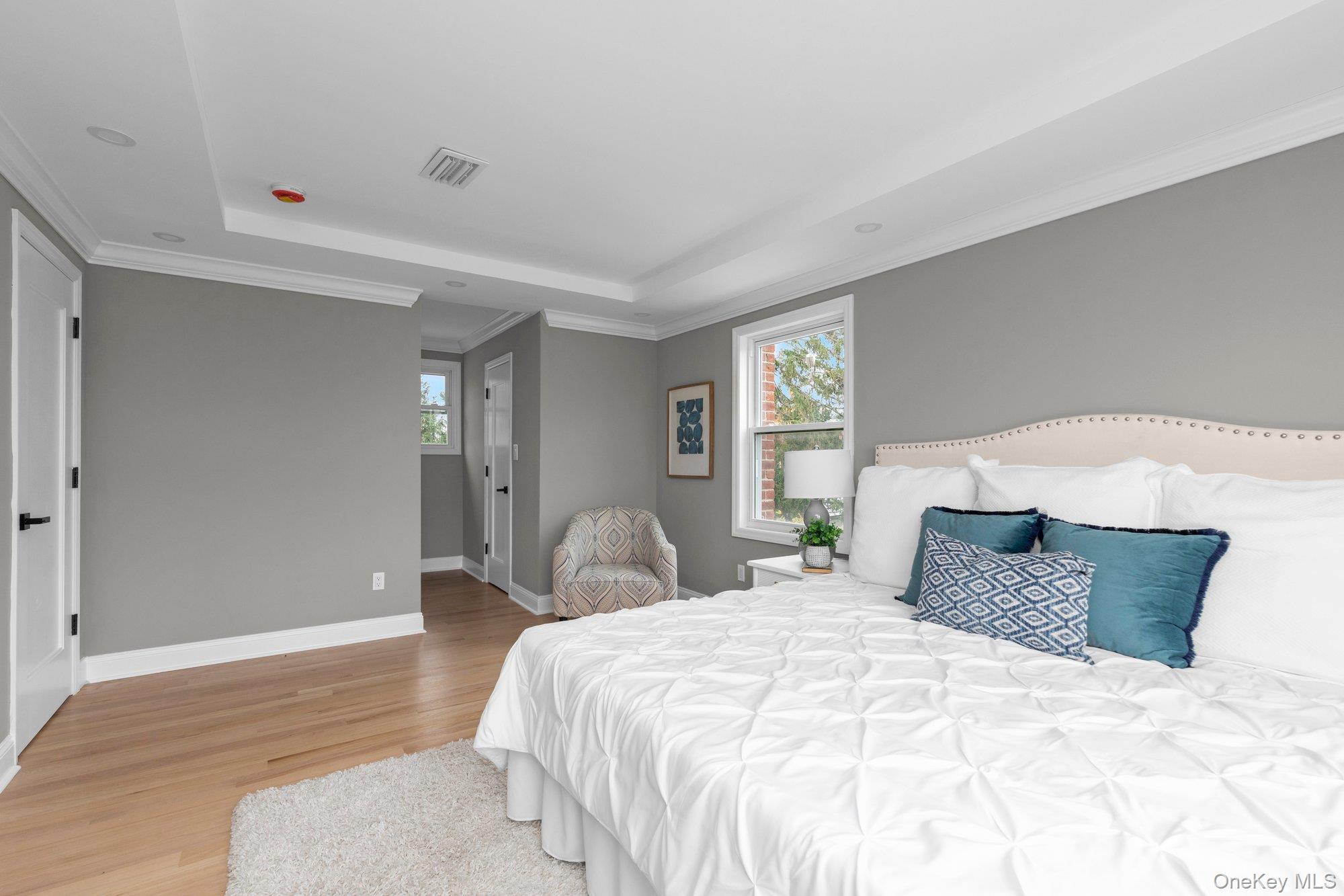 #17 photo, 13 Garden Boulevard, Hicksville , NY 11801