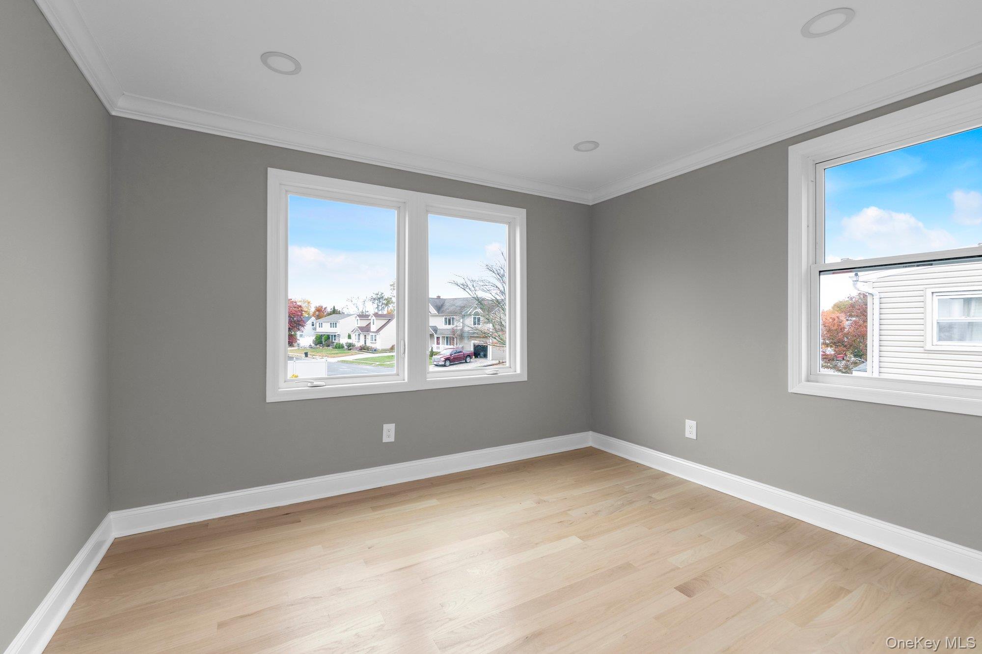 #19 photo, 13 Garden Boulevard, Hicksville , NY 11801