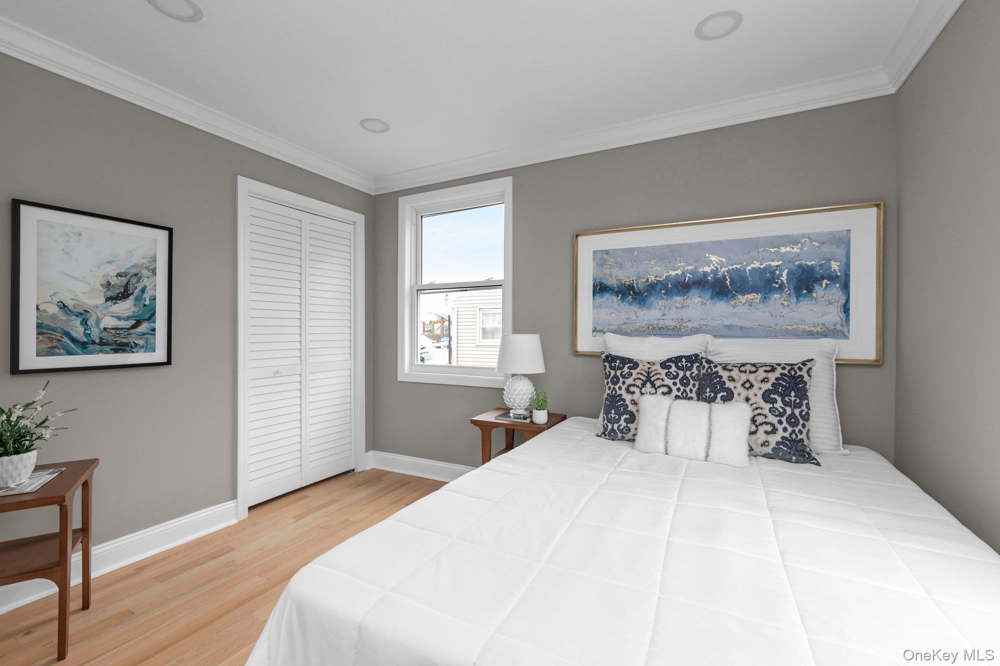 #20 photo, 13 Garden Boulevard, Hicksville , NY 11801