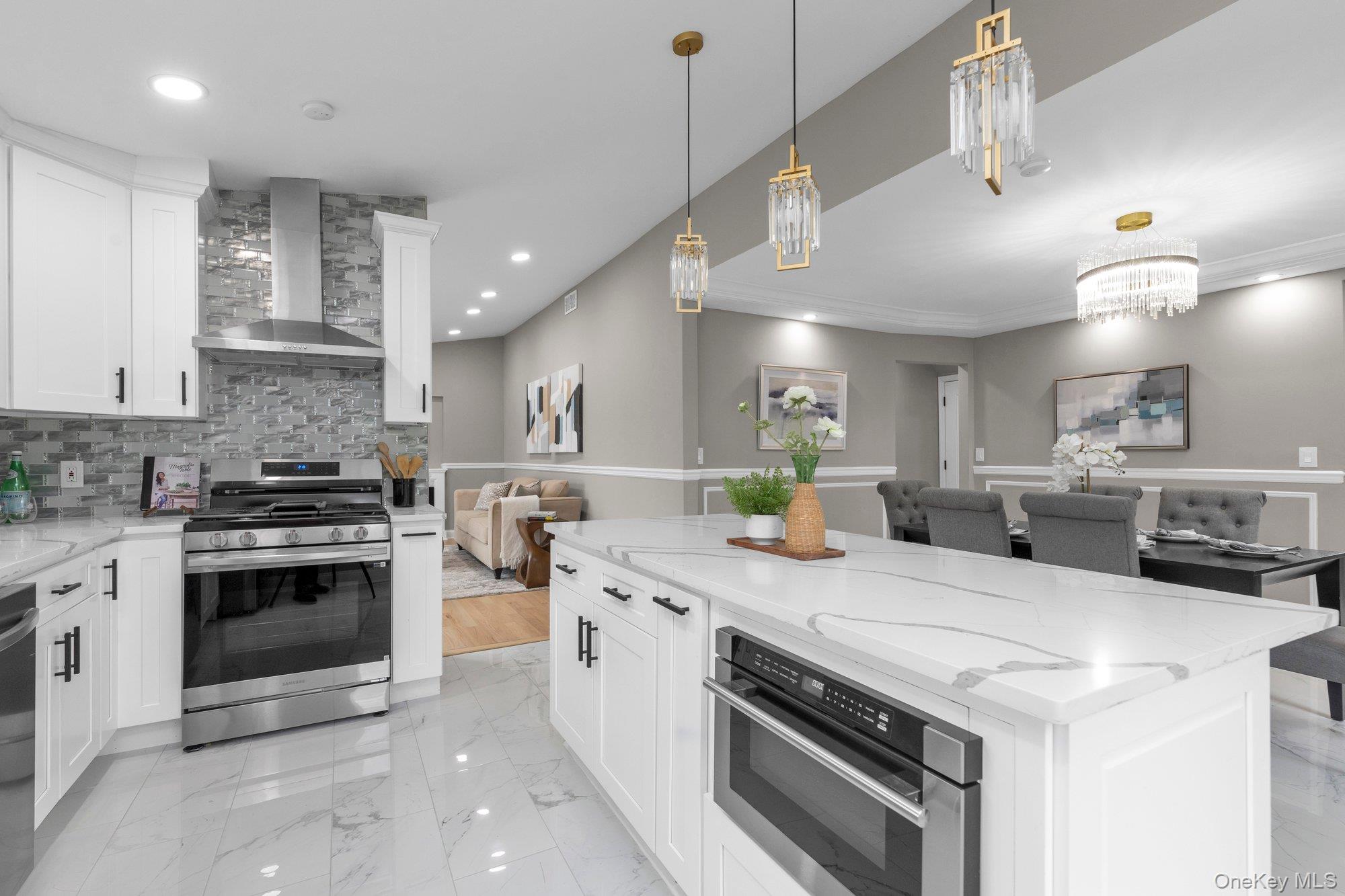 #8 photo, 13 Garden Boulevard, Hicksville , NY 11801