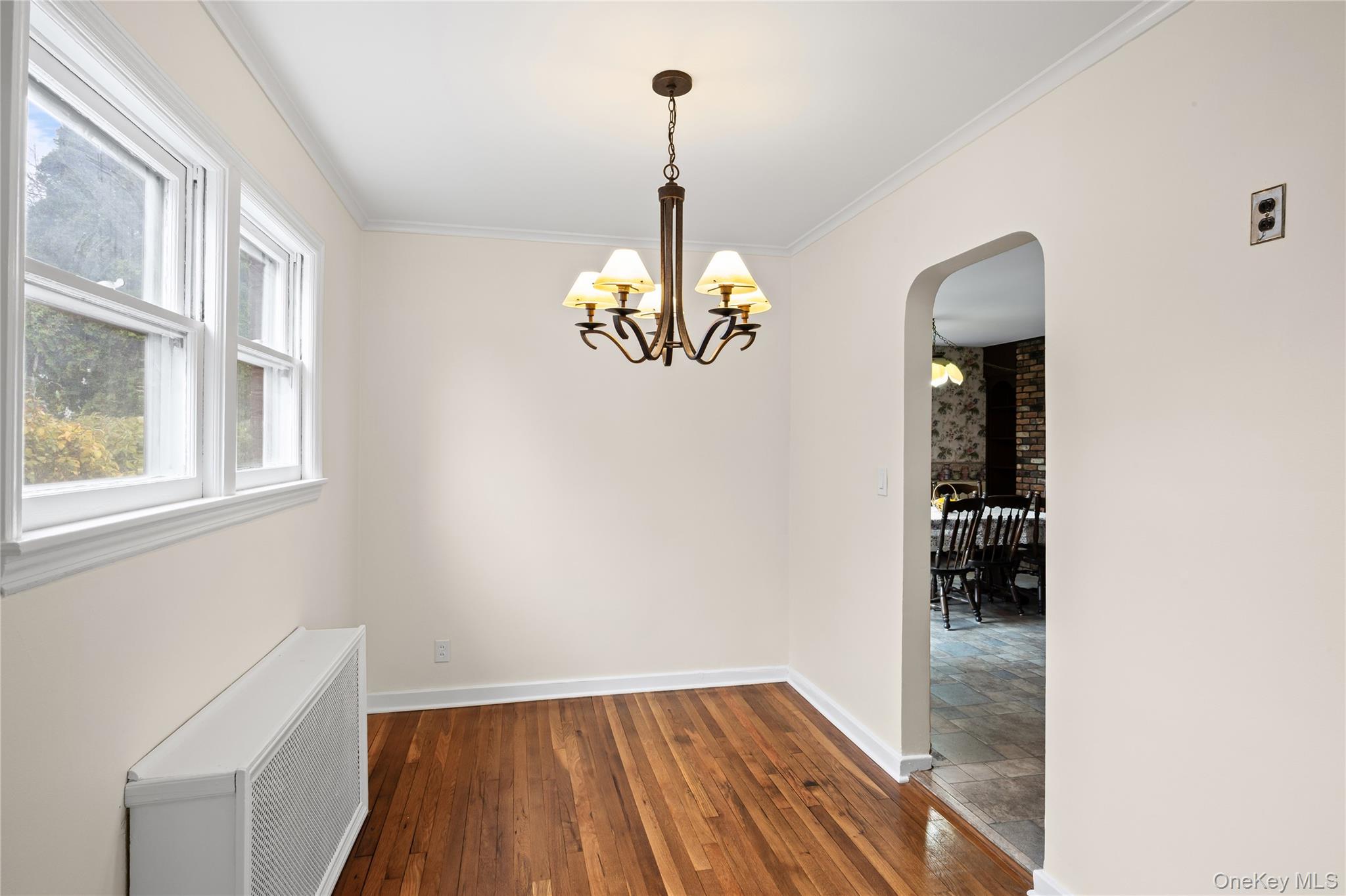 #5 photo, 35 Lipton Lane, Williston Park , NY 11596