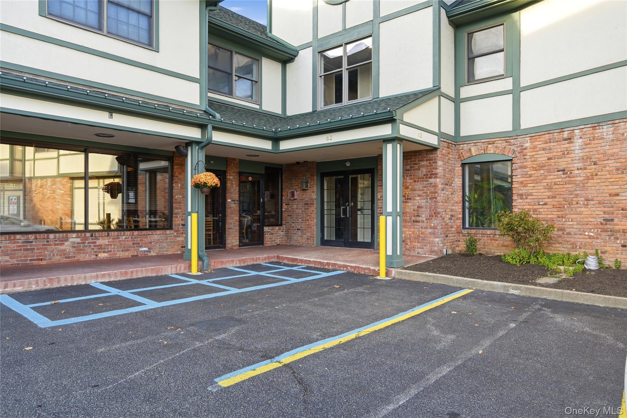 #1 photo, 62 South Street, Oyster Bay , NY 11771