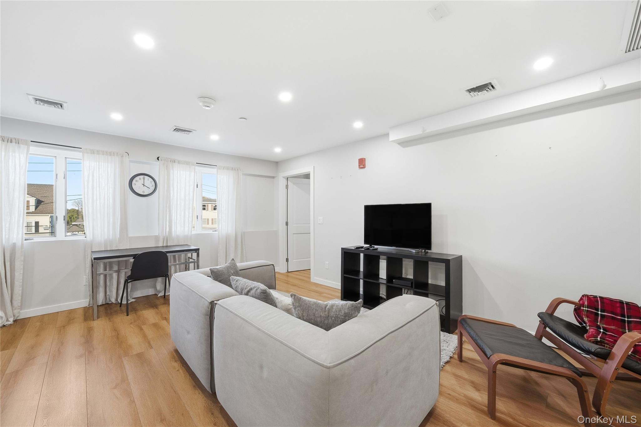 #2 photo, 62 South Street, Oyster Bay , NY 11771