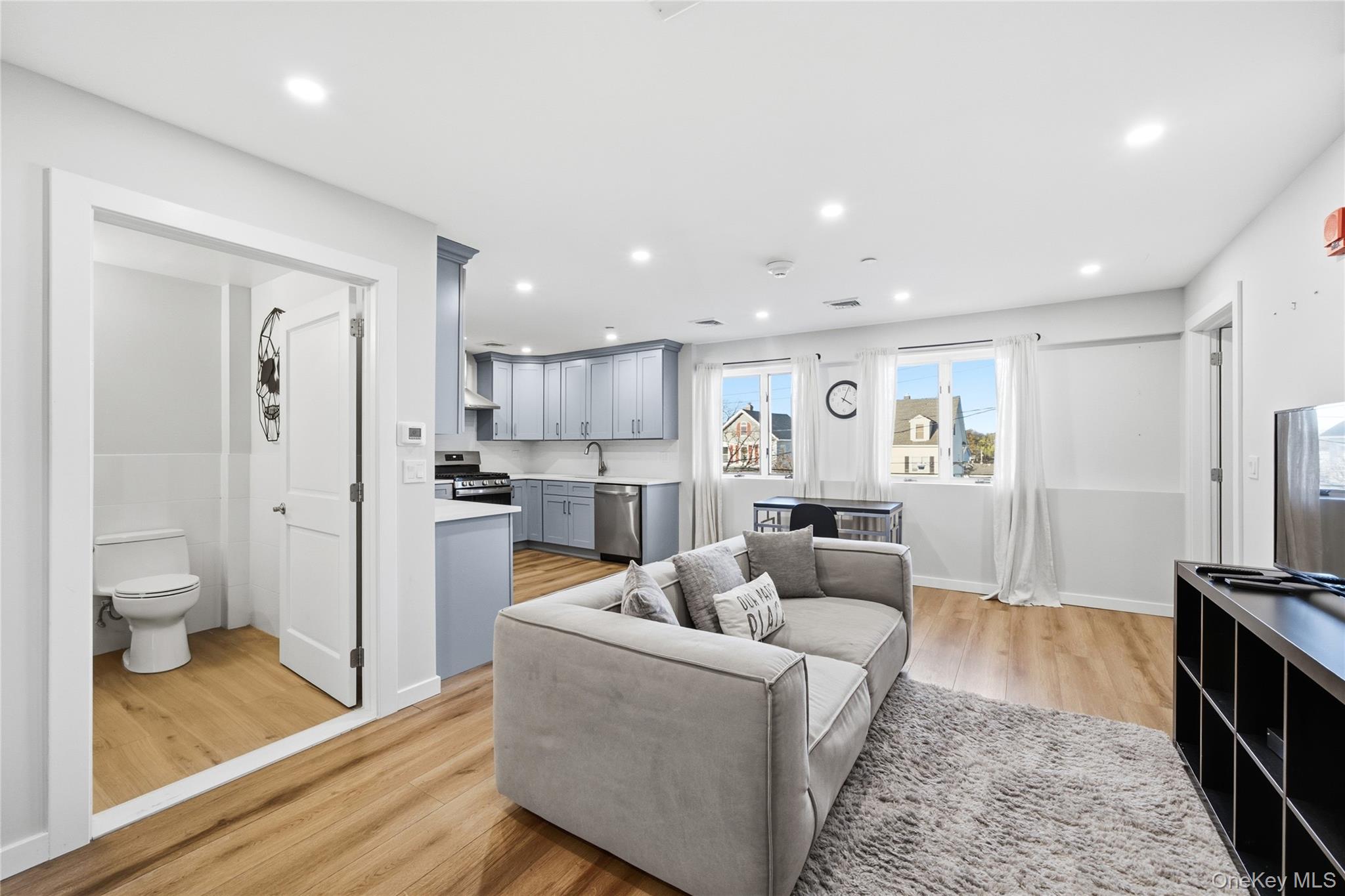 #3 photo, 62 South Street, Oyster Bay , NY 11771