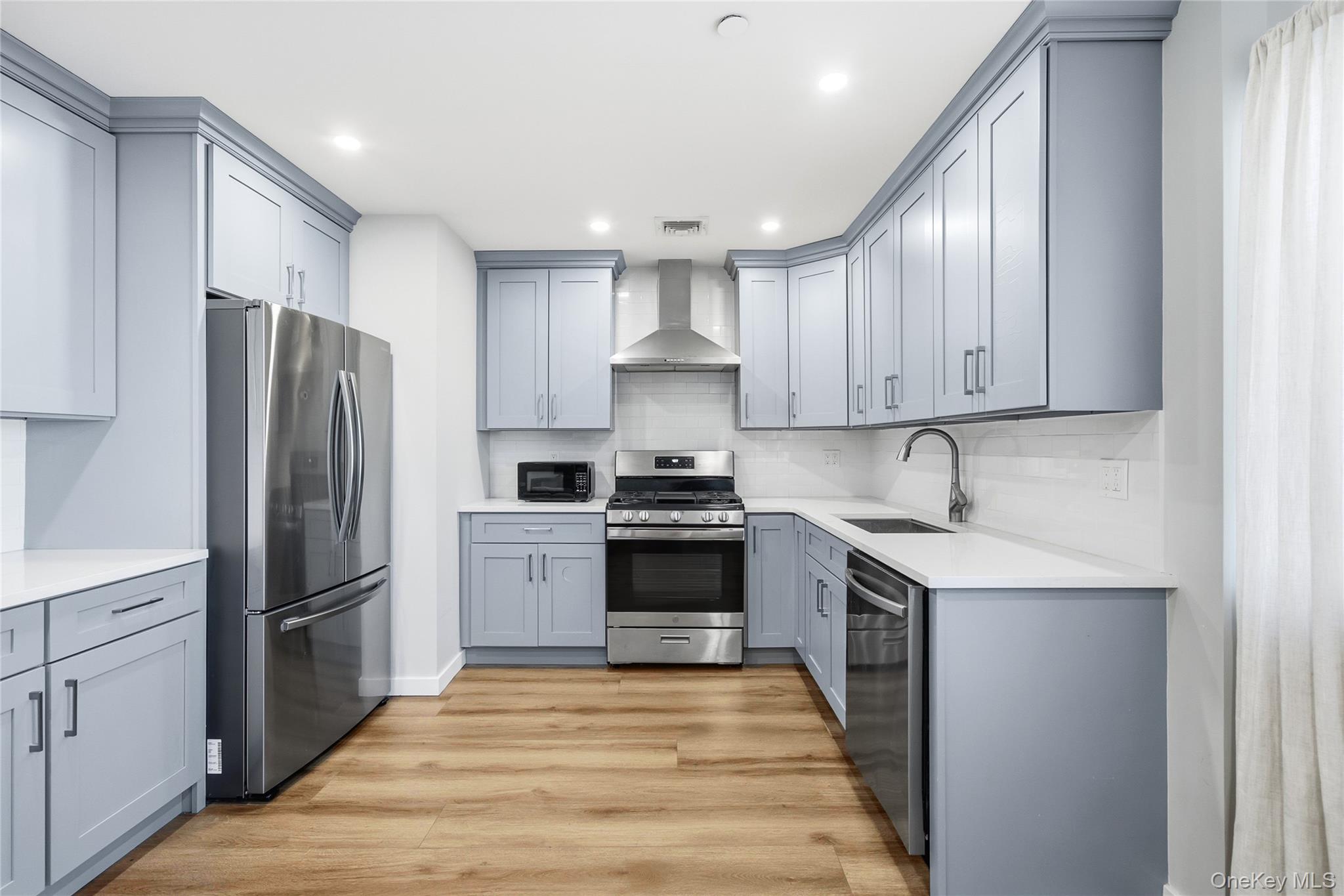 #5 photo, 62 South Street, Oyster Bay , NY 11771