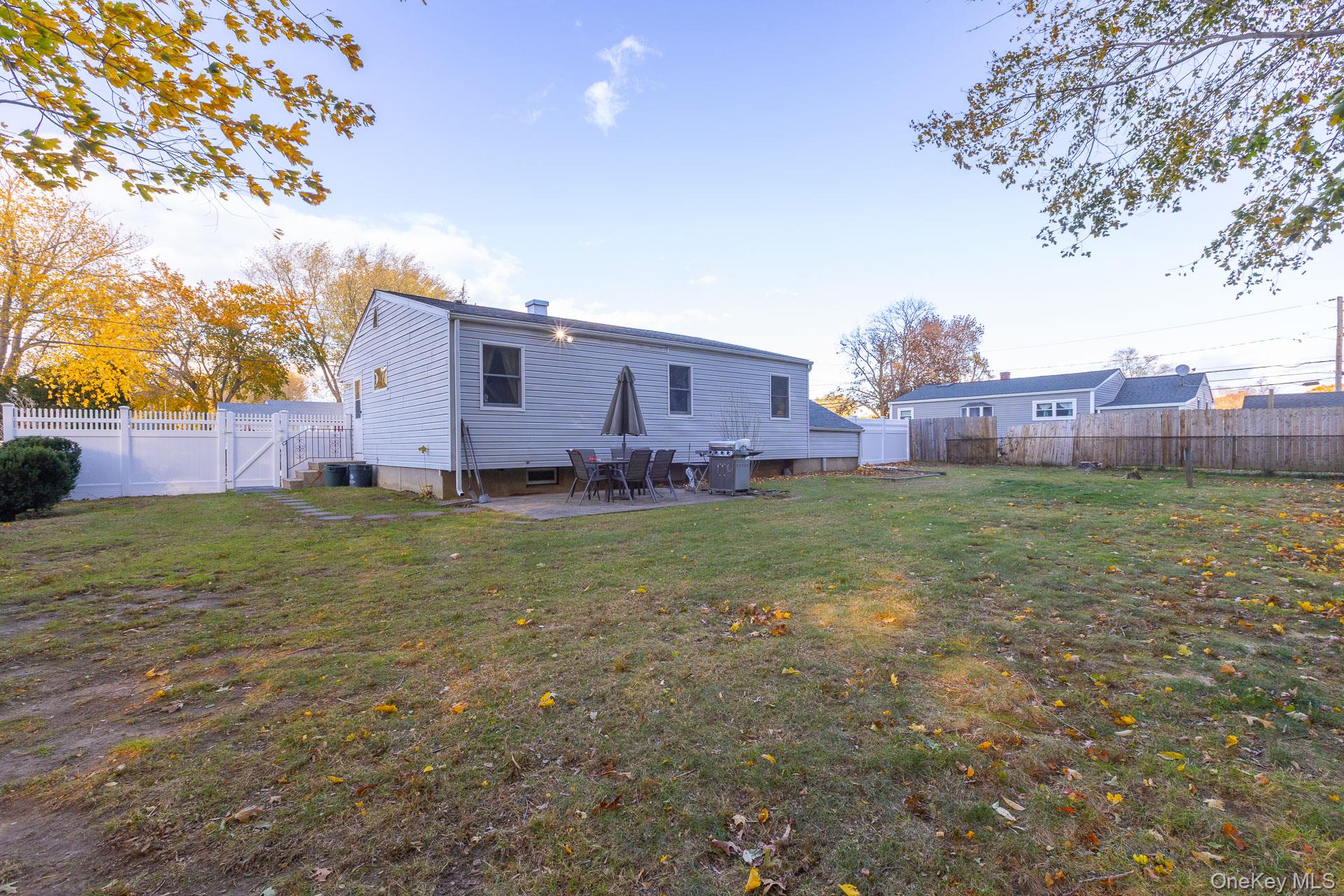 #11 photo, 6 Talbot Lane, Selden , NY 11784