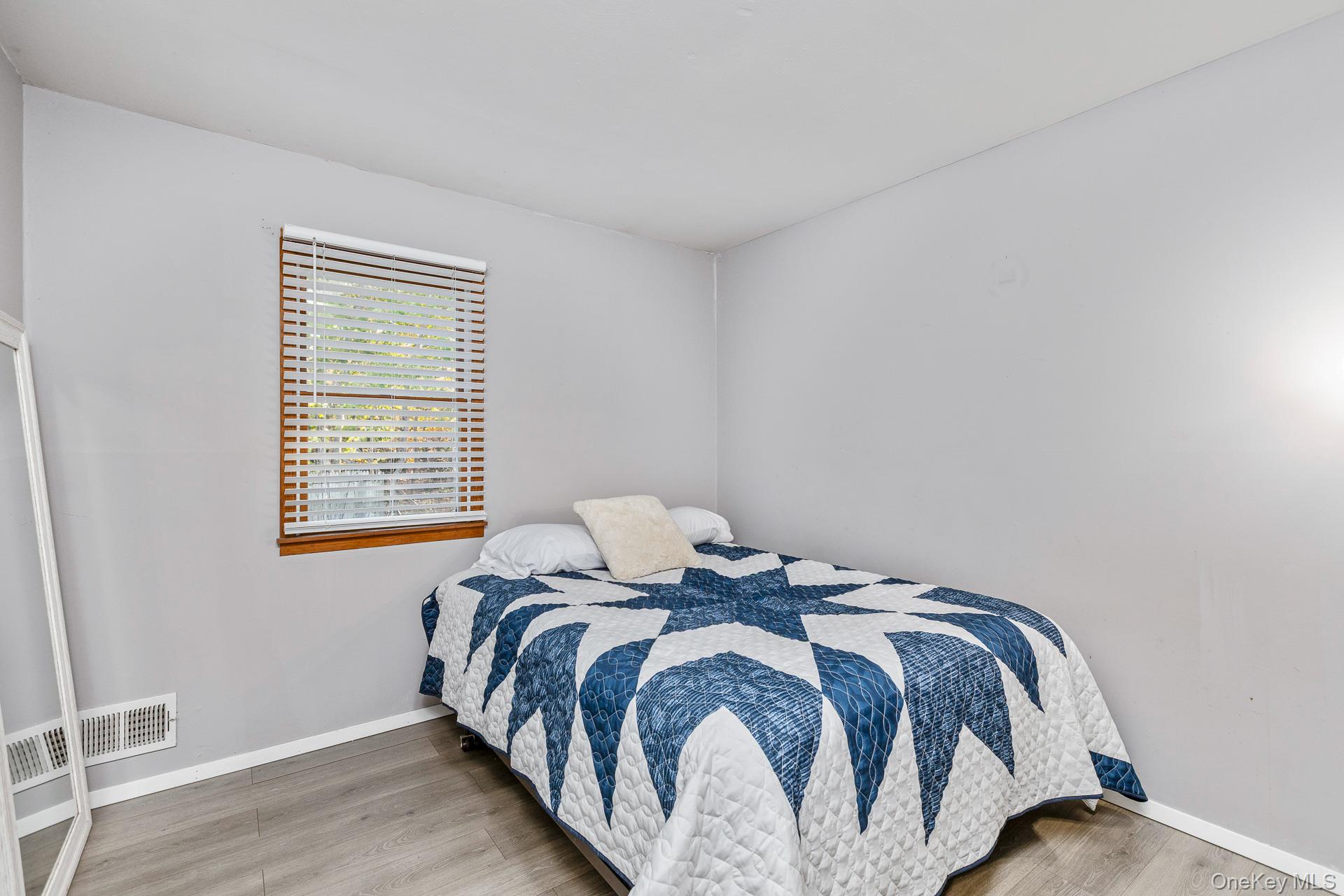 #7 photo, 6 Talbot Lane, Selden , NY 11784