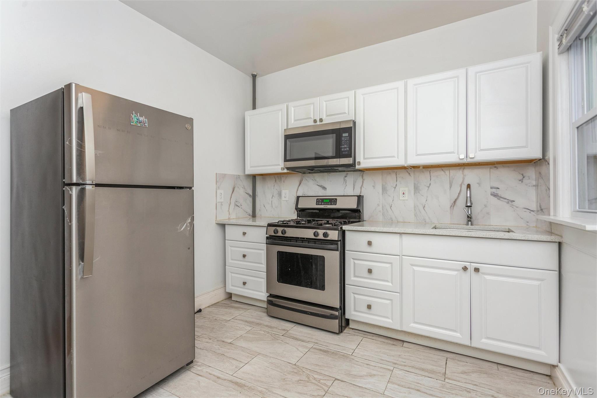 #12 photo, 1646 Radcliff Avenue, Bronx , NY 10462