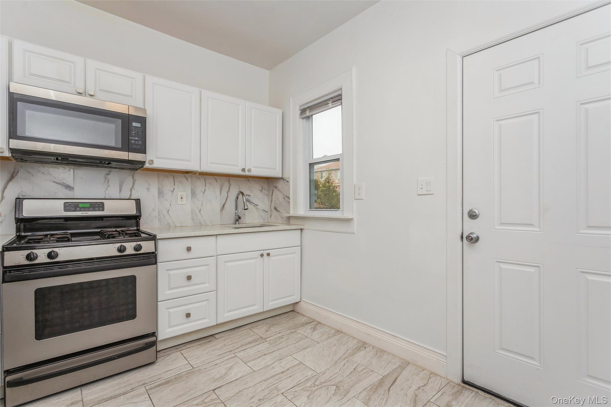 #14 photo, 1646 Radcliff Avenue, Bronx , NY 10462