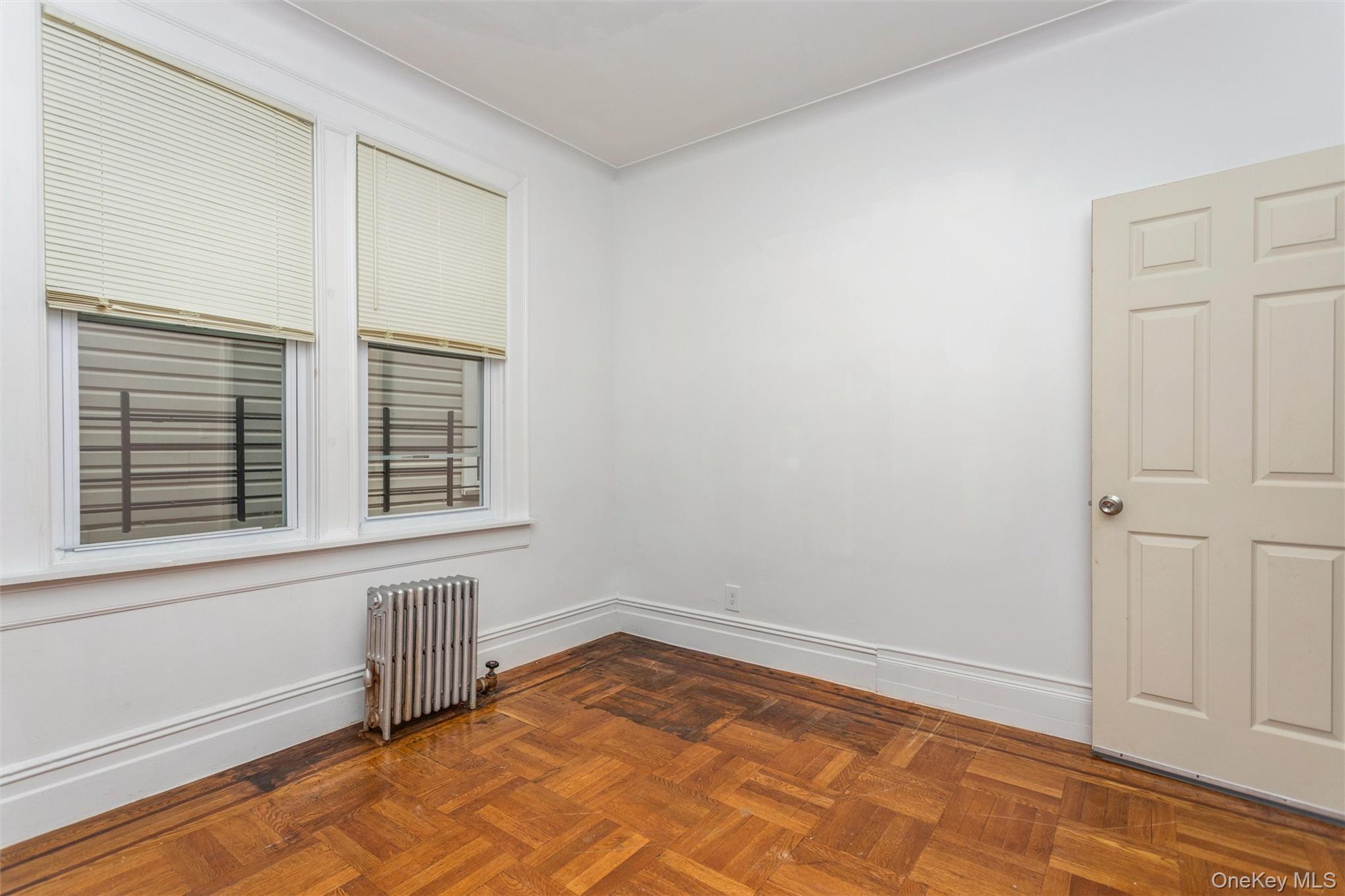 #6 photo, 1646 Radcliff Avenue, Bronx , NY 10462