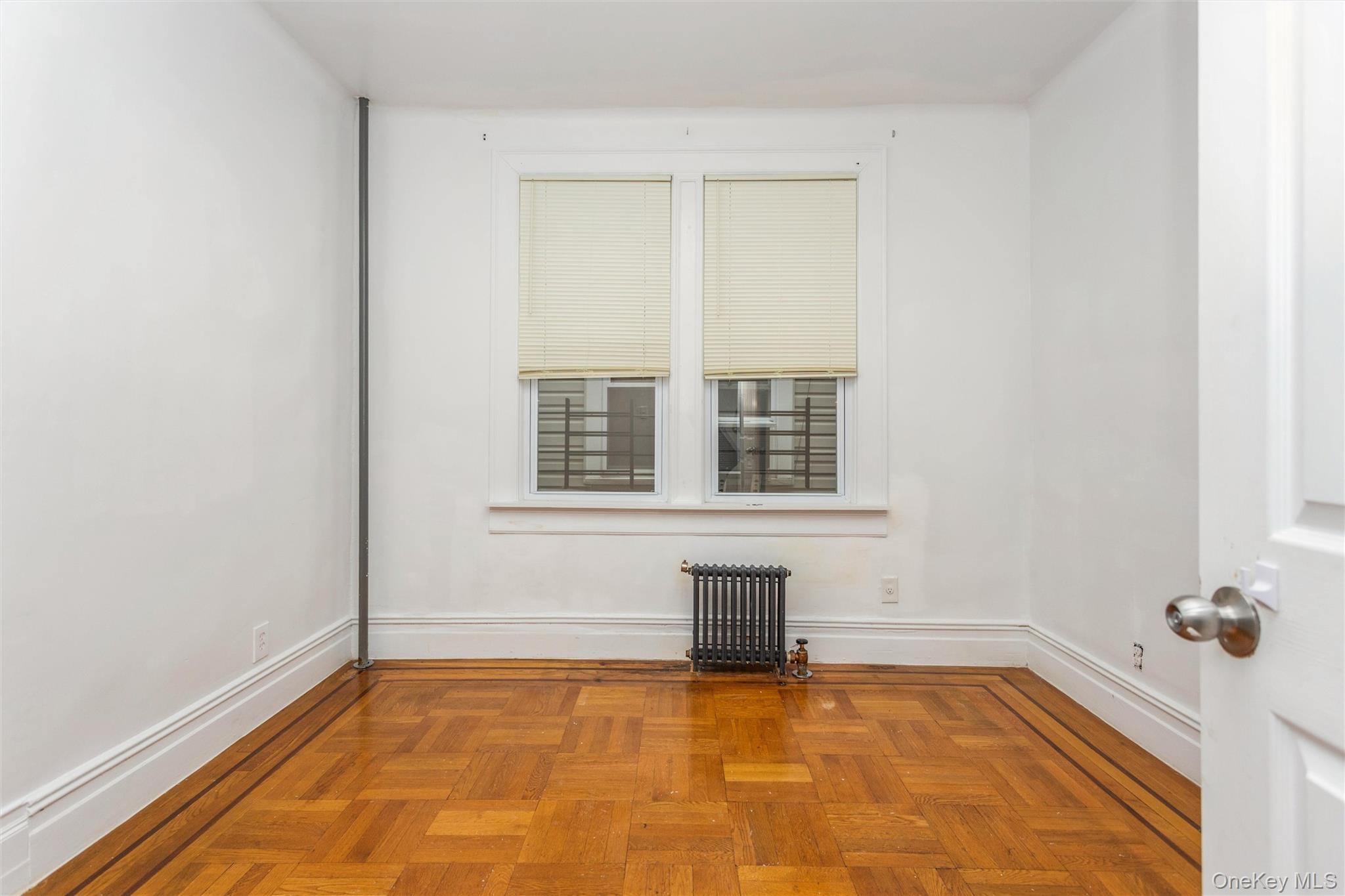 #8 photo, 1646 Radcliff Avenue, Bronx , NY 10462