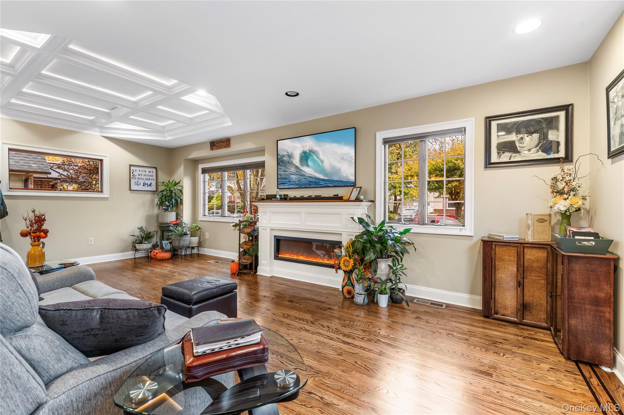 #11 photo, 1041 N 4th Street, New Hyde Park , NY 11040