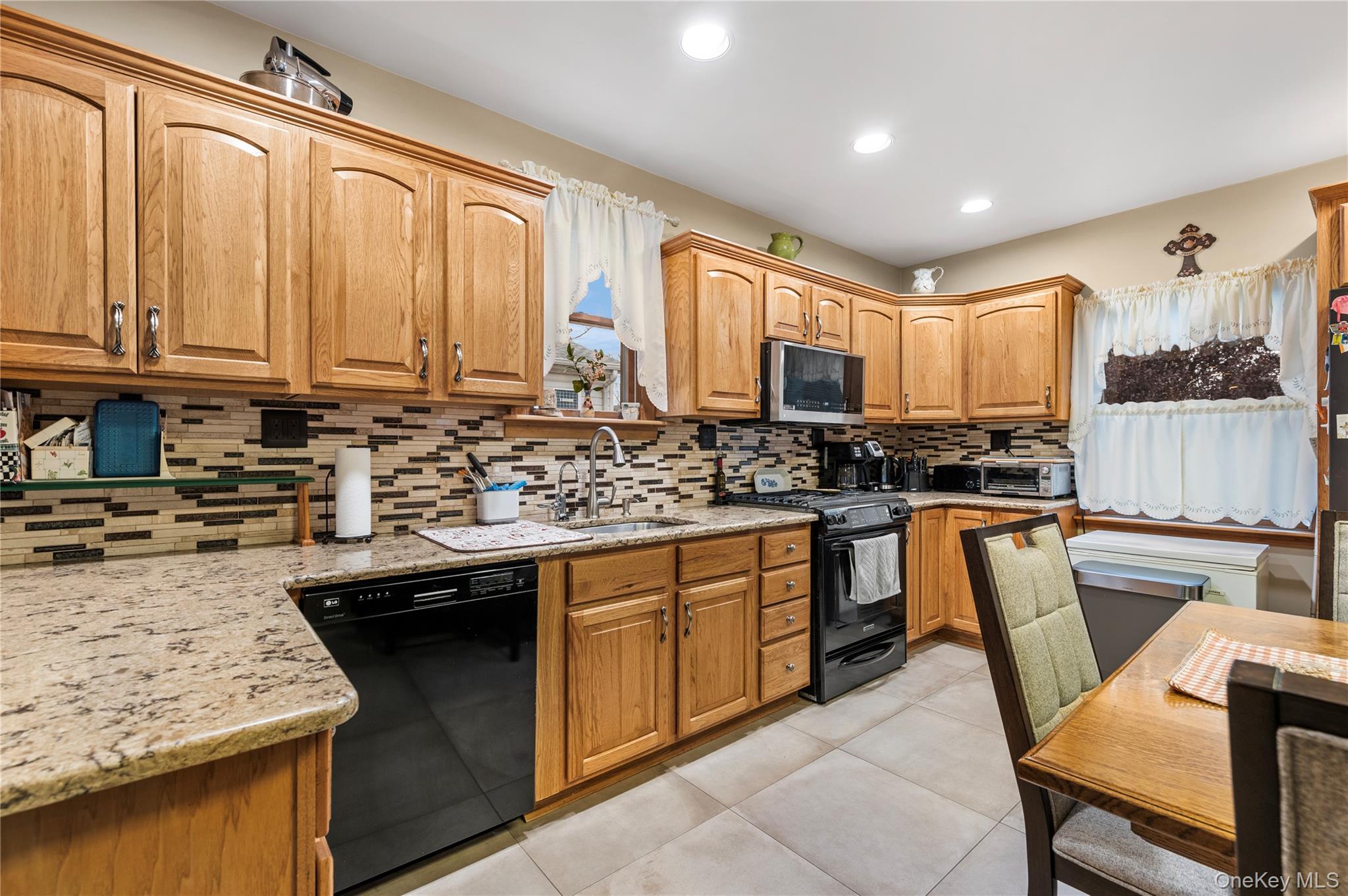 #18 photo, 1041 N 4th Street, New Hyde Park , NY 11040