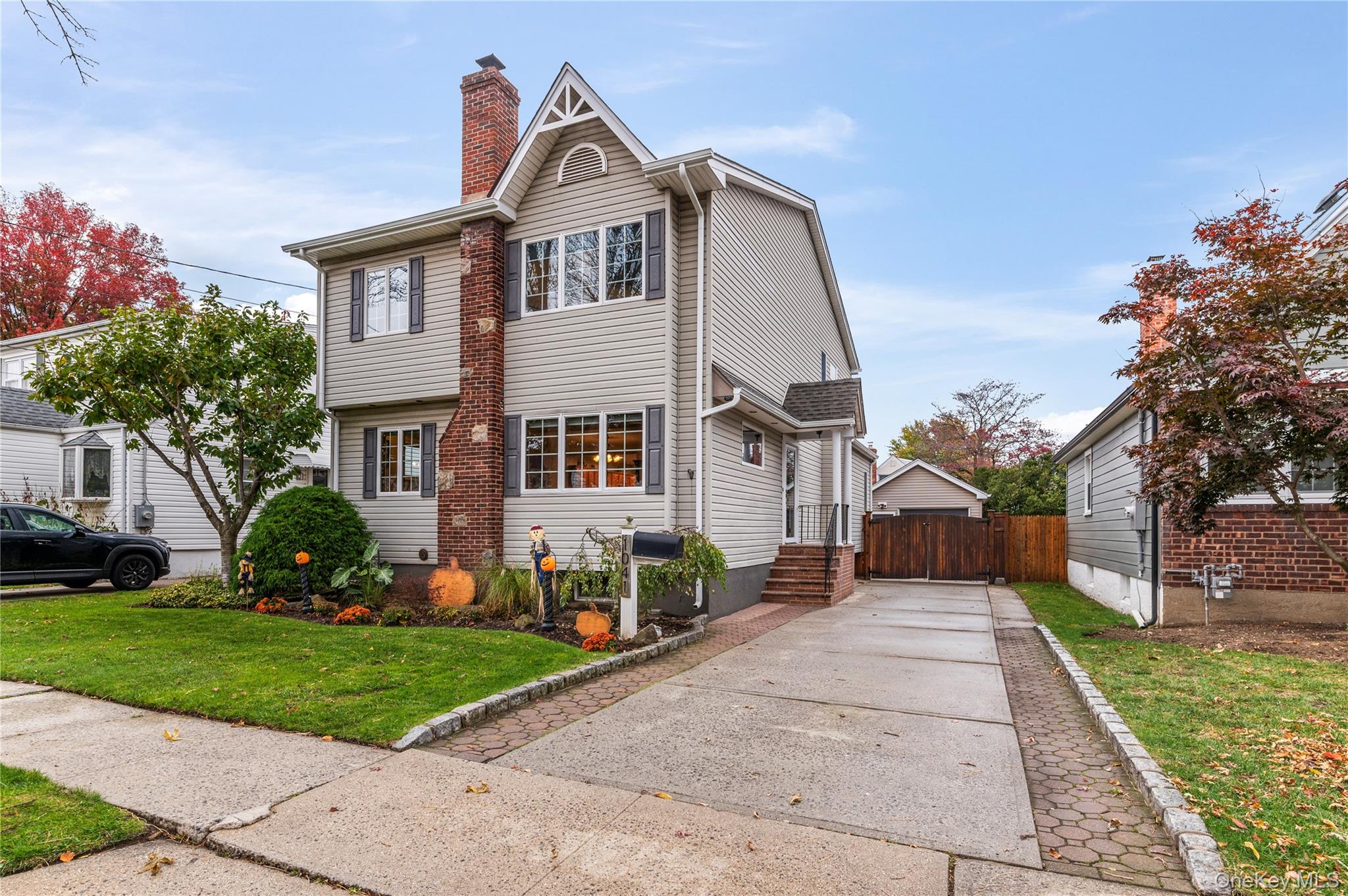 #2 photo, 1041 N 4th Street, New Hyde Park , NY 11040