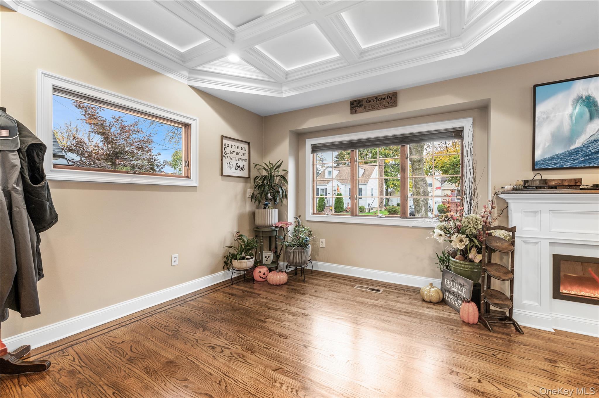 #9 photo, 1041 N 4th Street, New Hyde Park , NY 11040