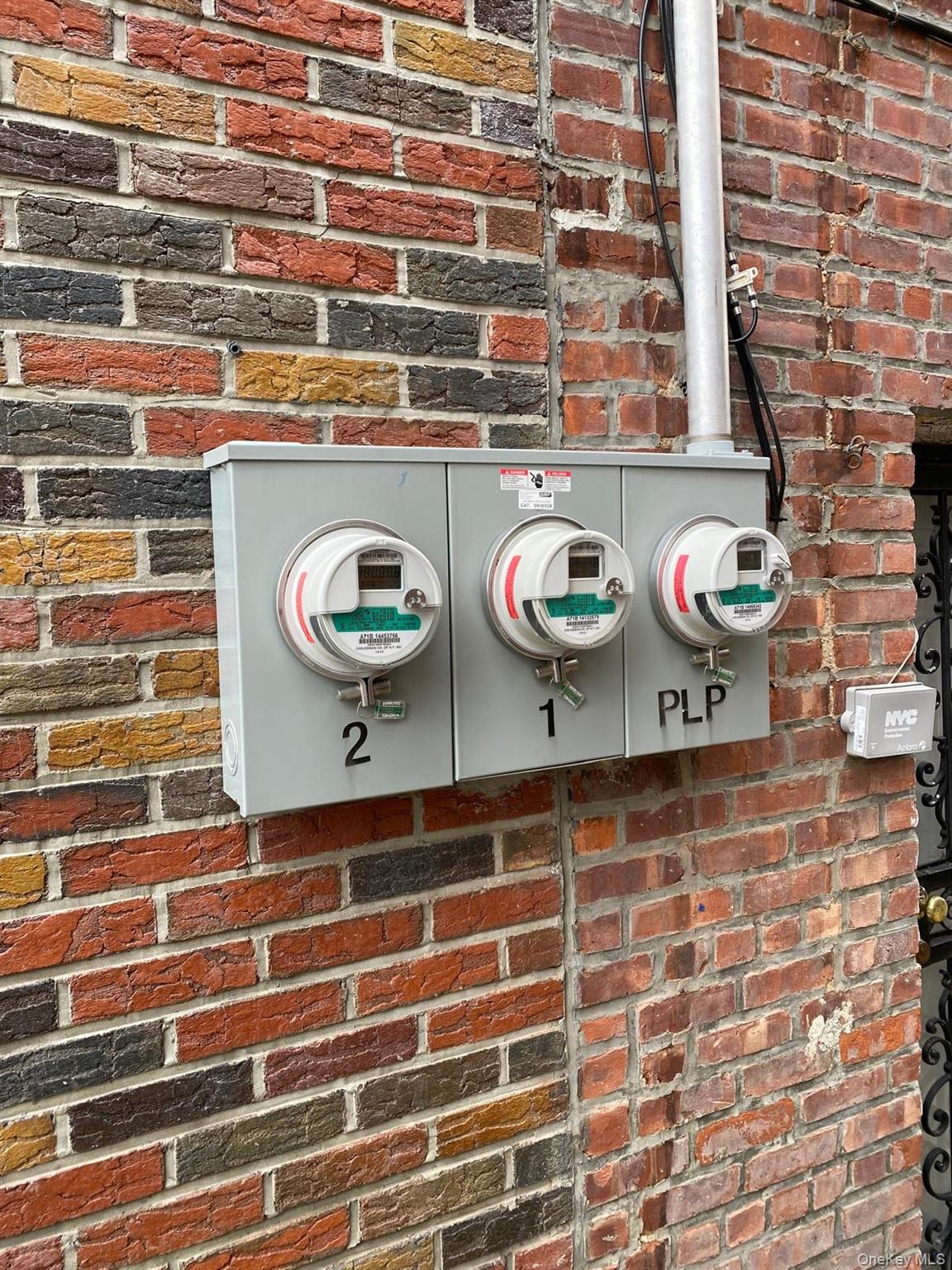 #3 photo, 2527 Laconia Avenue, Bronx , NY 10469