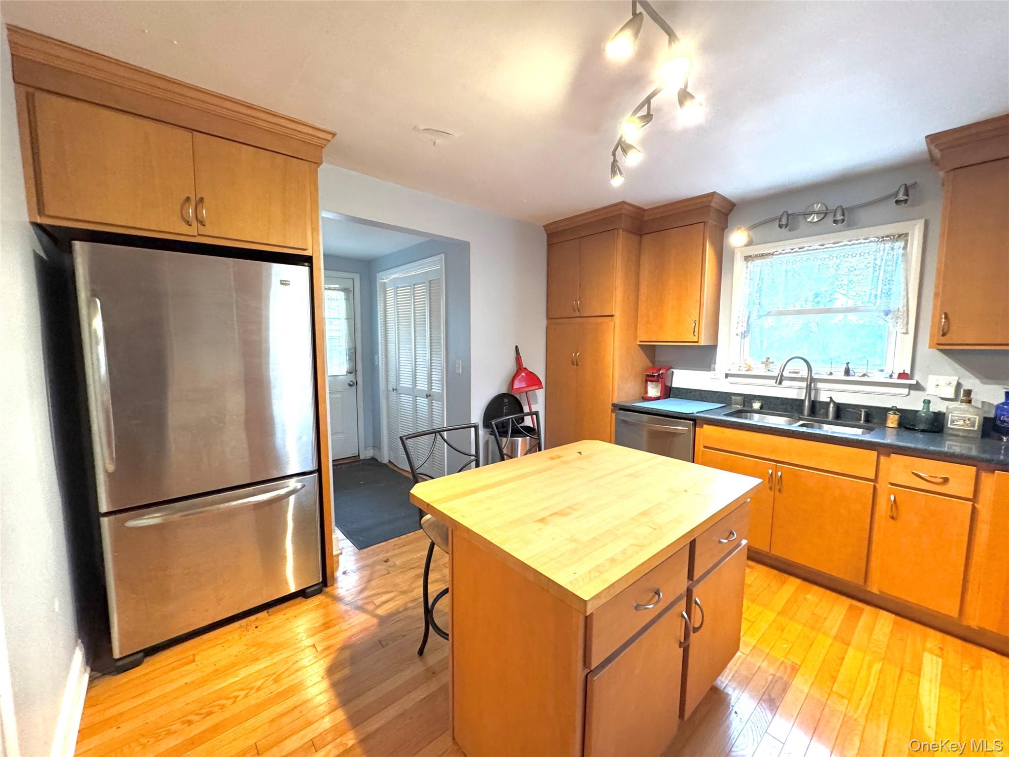 #3 photo, 832 Dutchess Turnpike, Poughkeepsie , NY 12603