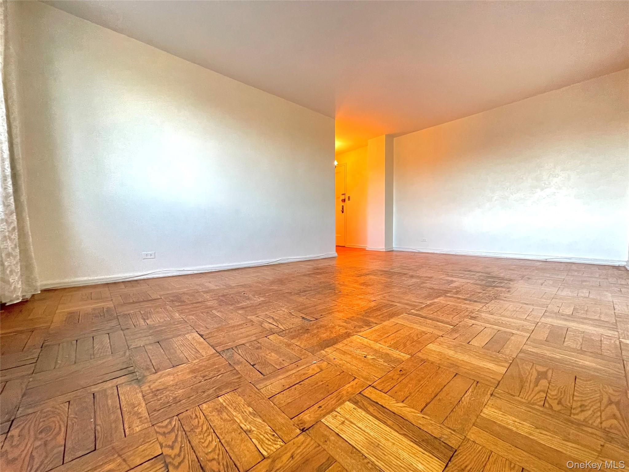 #7 photo, 80 Knolls Crescent, Bronx , NY 10463