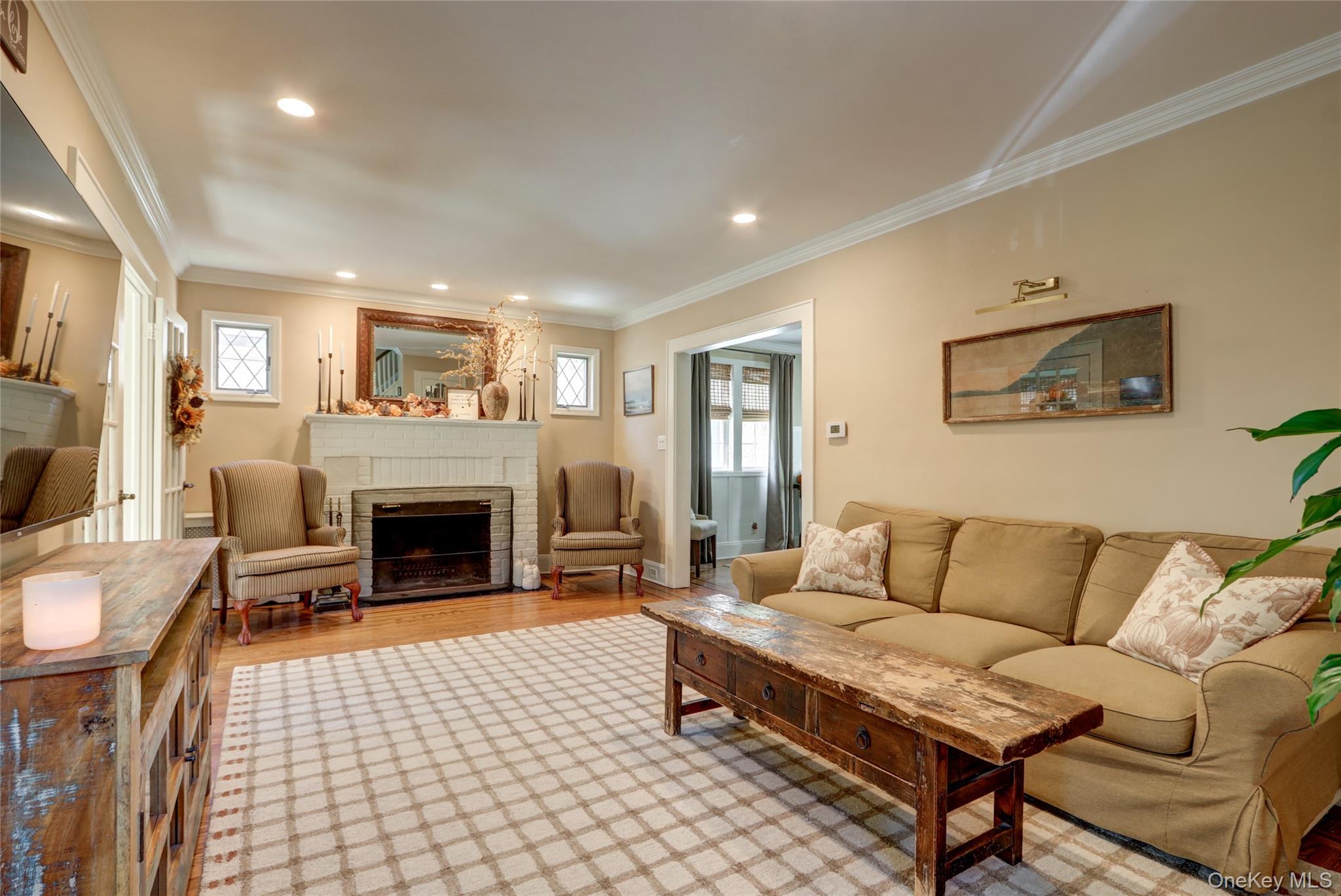 #4 photo, 45 Woodland Avenue, Rockville Centre , NY 11570