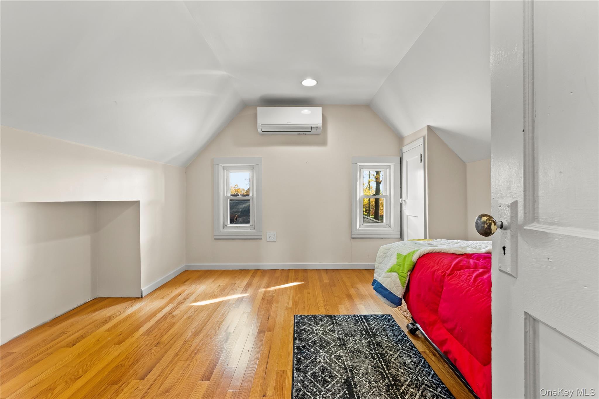 #18 photo, 11245 178th Street, Addisleigh Park , NY 11433