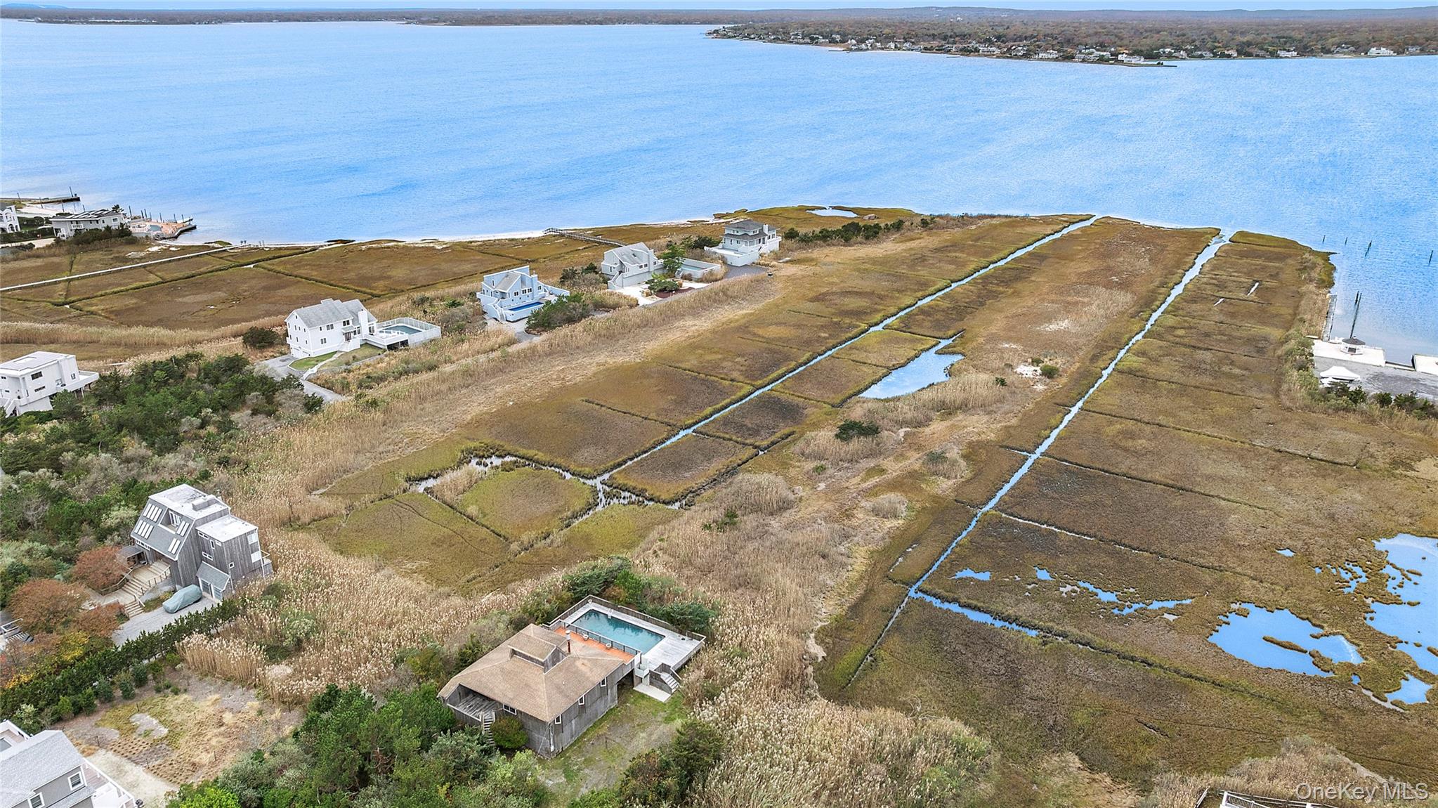 #17 photo, 542 Dune Road, Westhampton , NY 11977