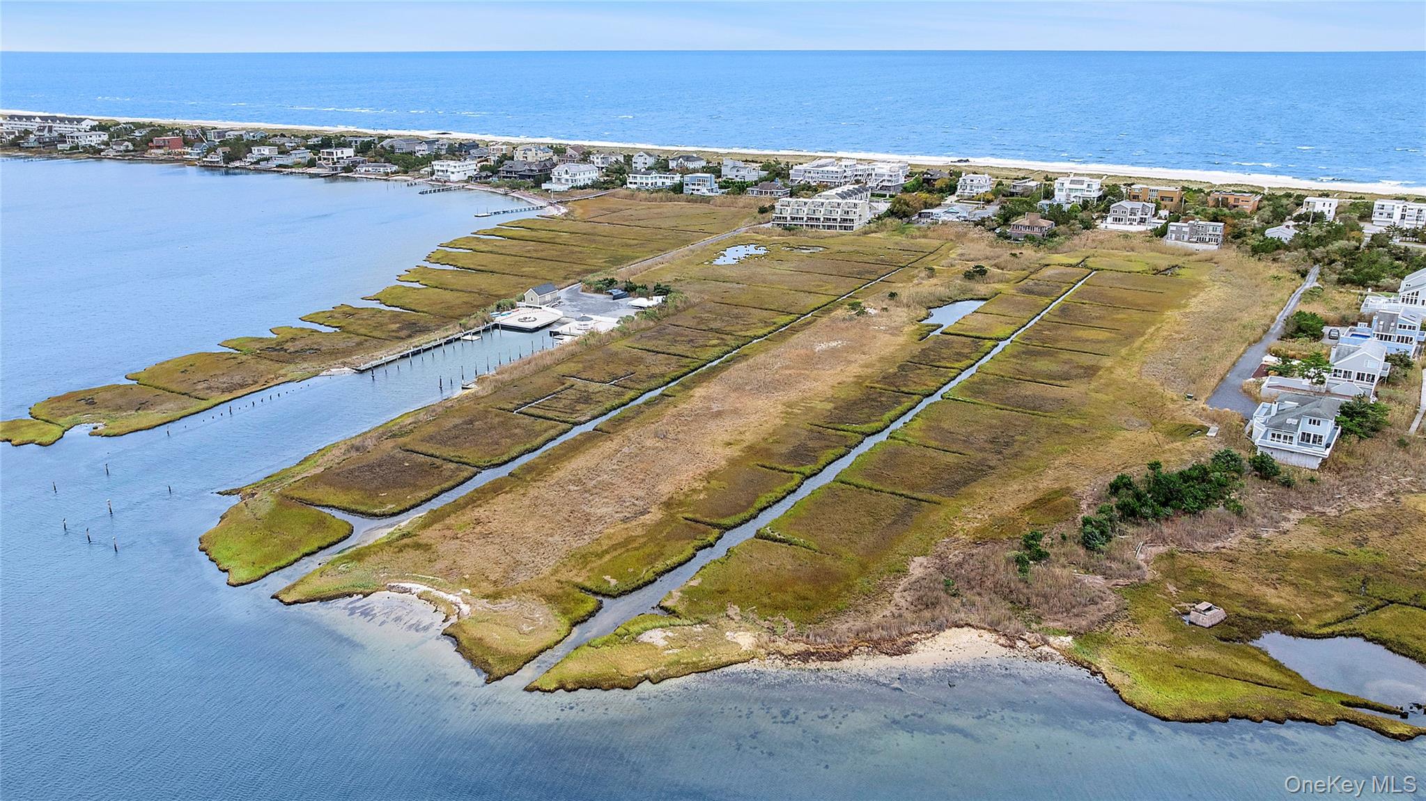 #19 photo, 542 Dune Road, Westhampton , NY 11977