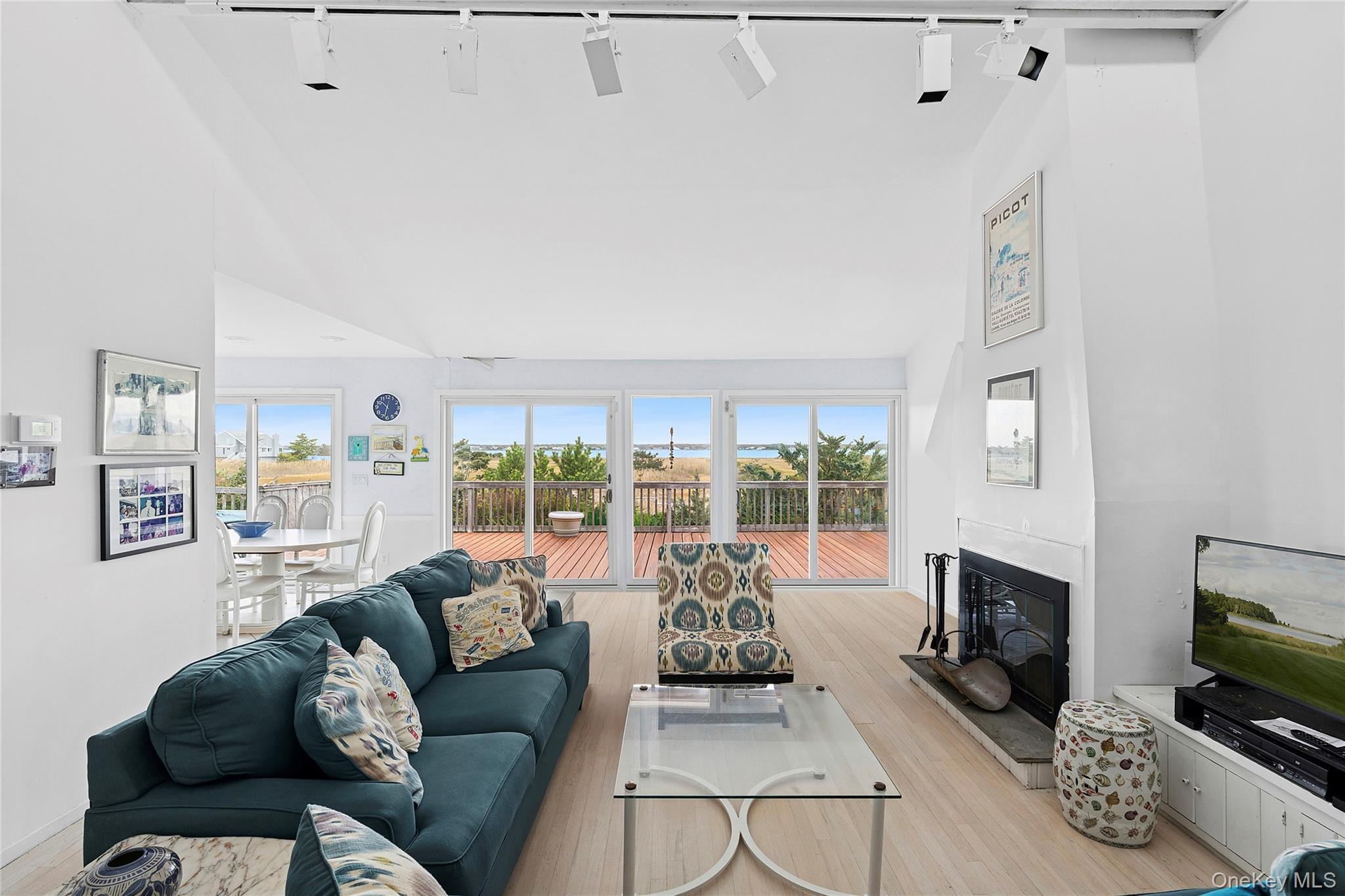 #4 photo, 542 Dune Road, Westhampton , NY 11977