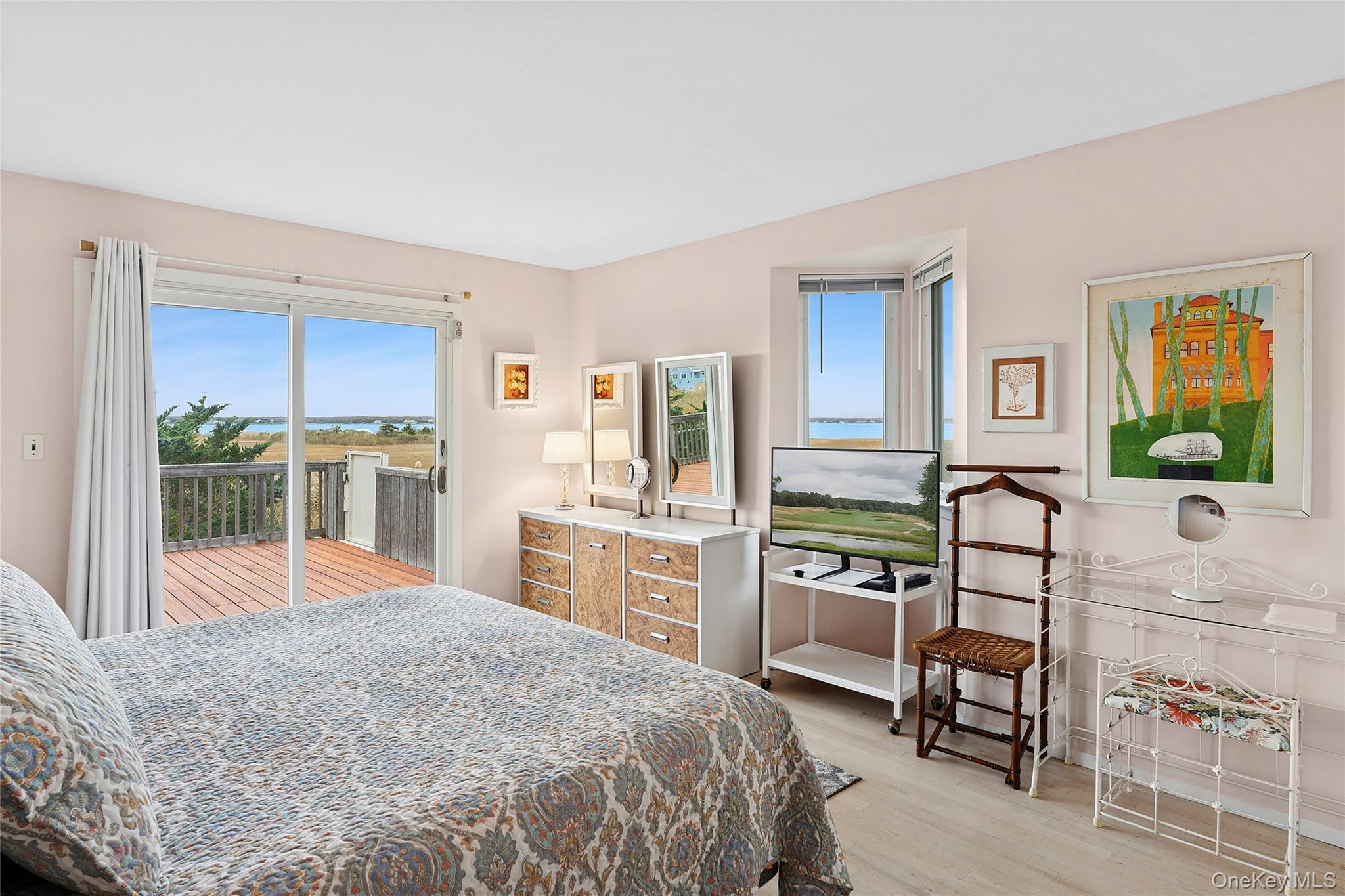 #7 photo, 542 Dune Road, Westhampton , NY 11977