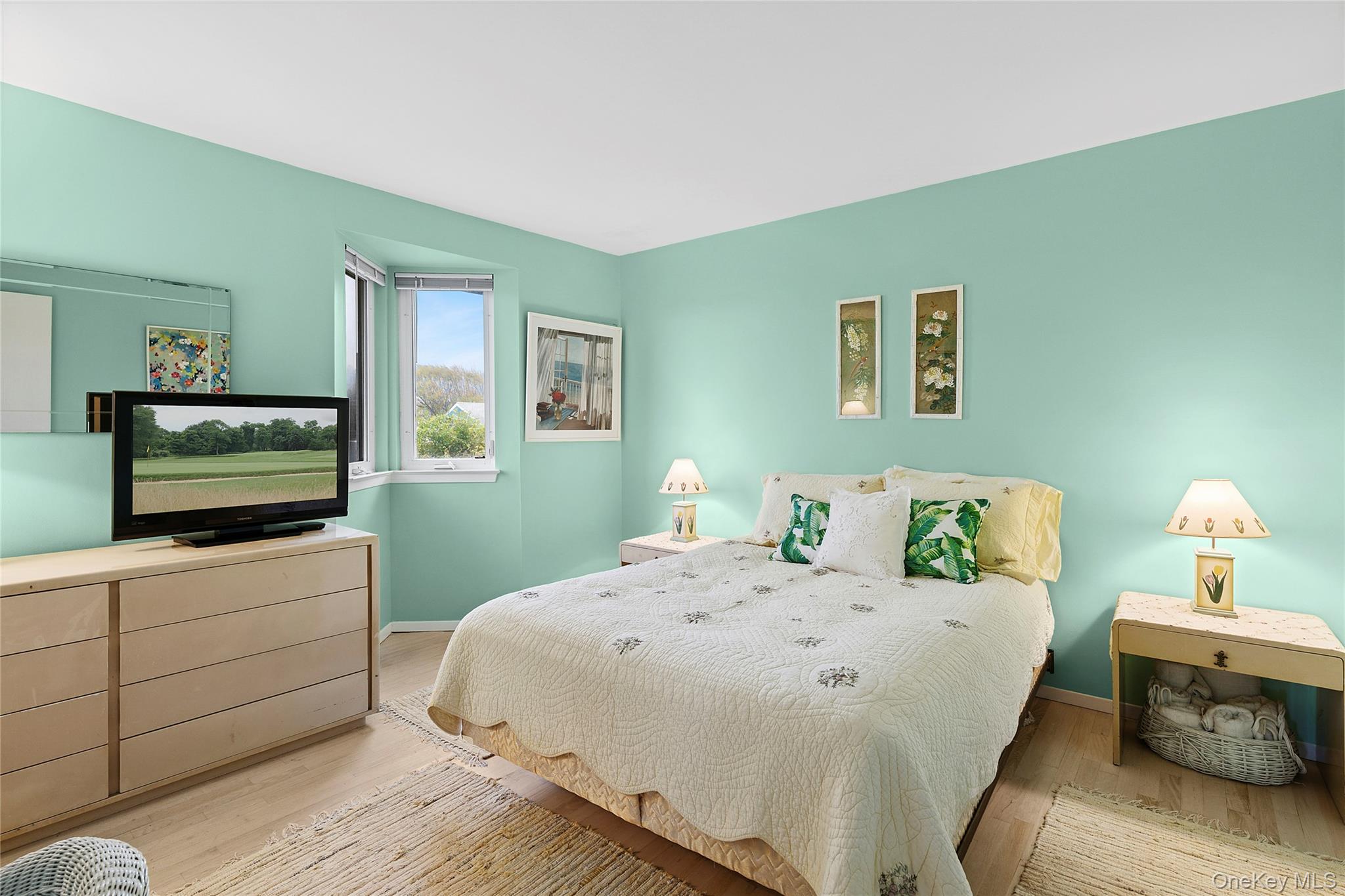 #9 photo, 542 Dune Road, Westhampton , NY 11977