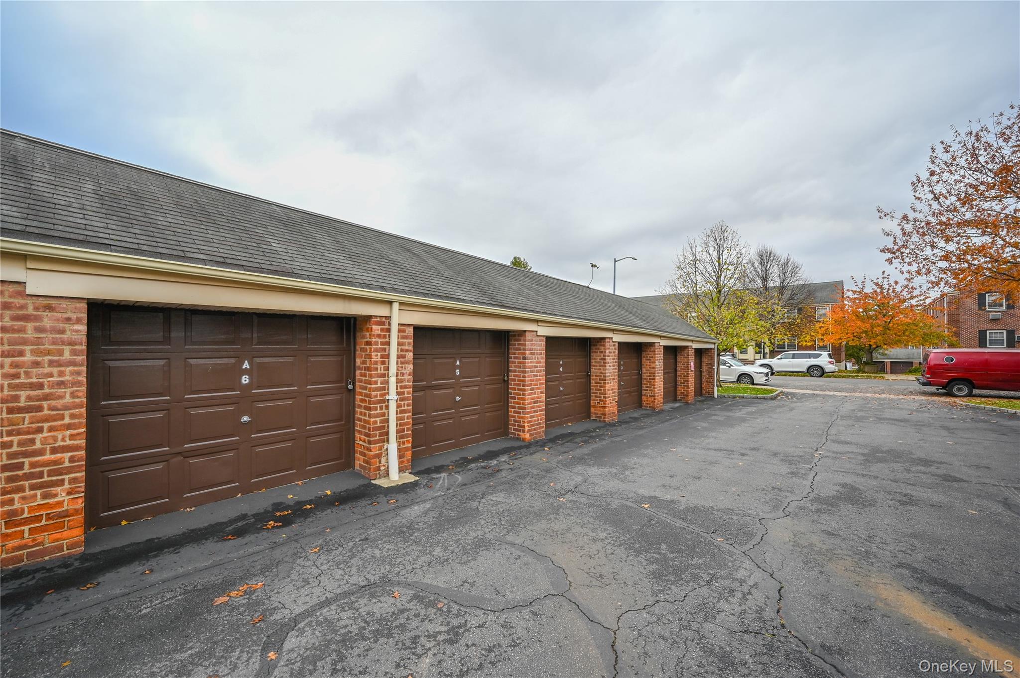 #15 photo, 69-25 215th, Bayside , NY 11364