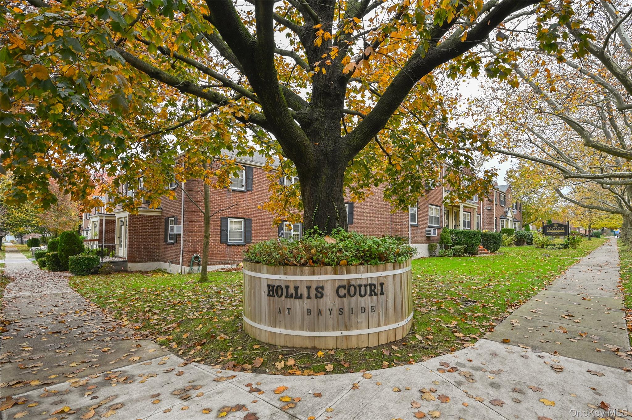 #16 photo, 69-25 215th, Bayside , NY 11364