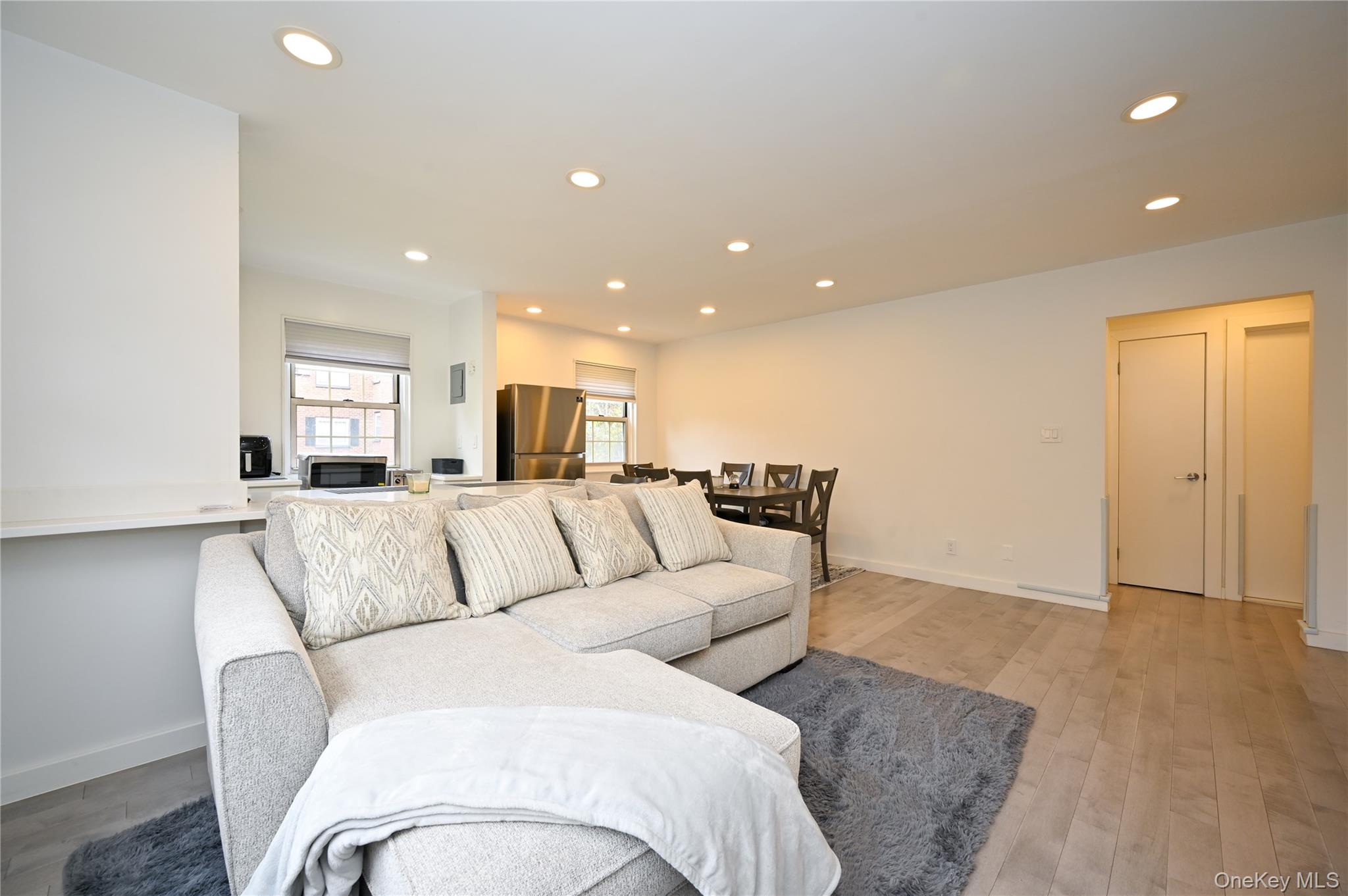 #2 photo, 69-25 215th, Bayside , NY 11364