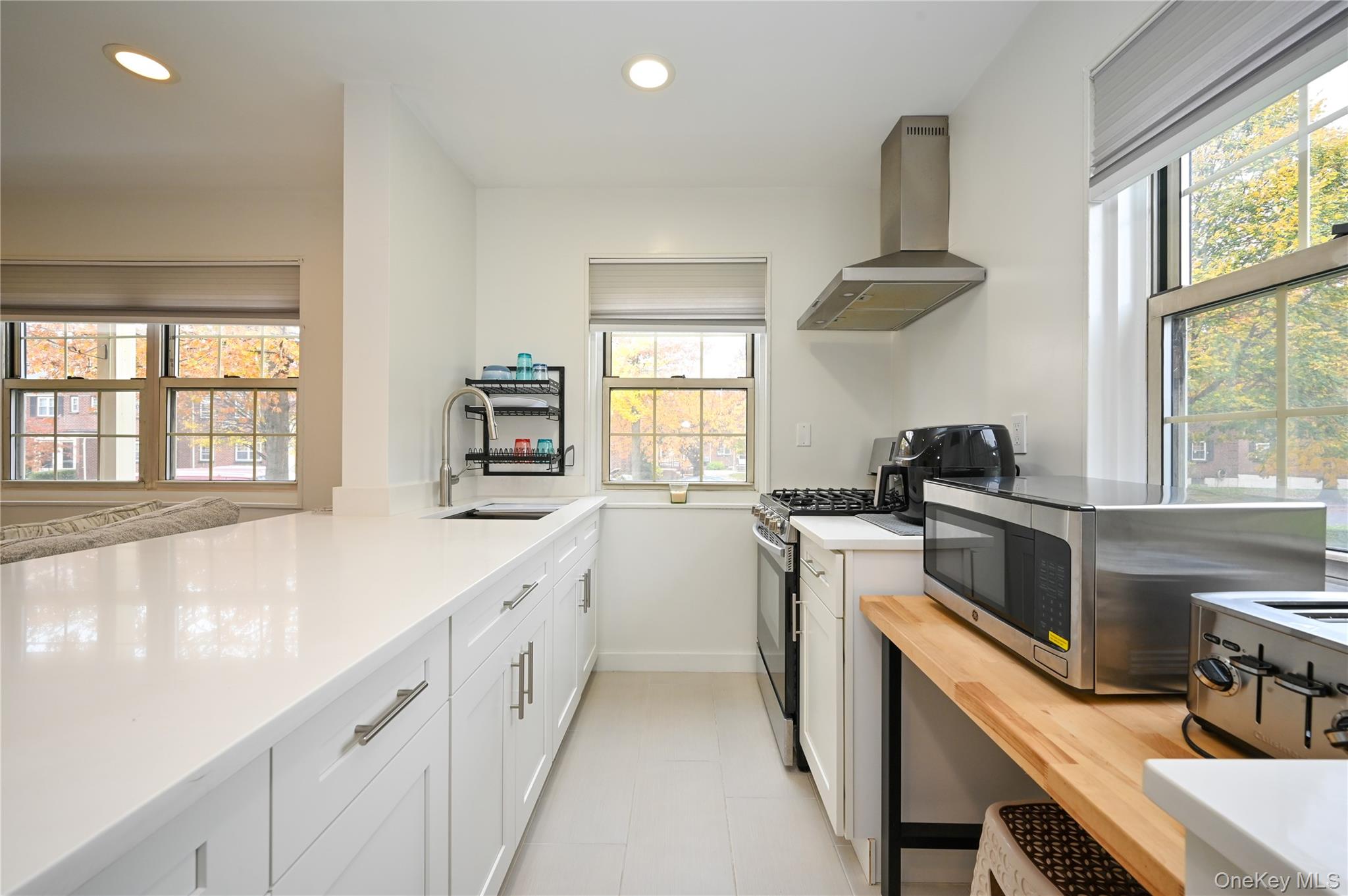 #6 photo, 69-25 215th, Bayside , NY 11364