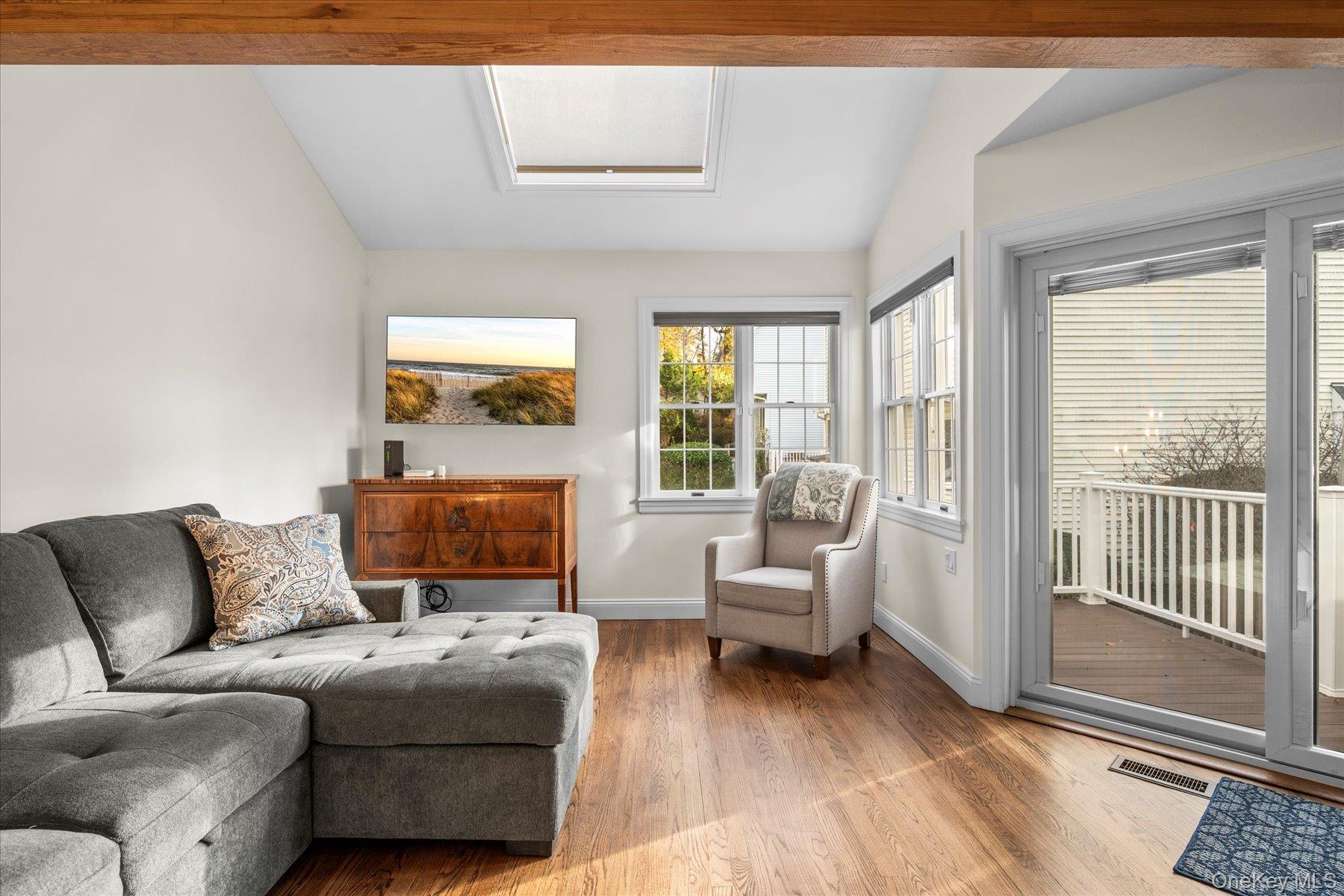 #9 photo, 515 High Street, Port Jefferson , NY 11777