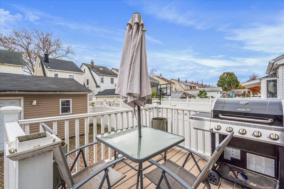 #11 photo, 14956 20th Ave, Whitestone , NY 11357