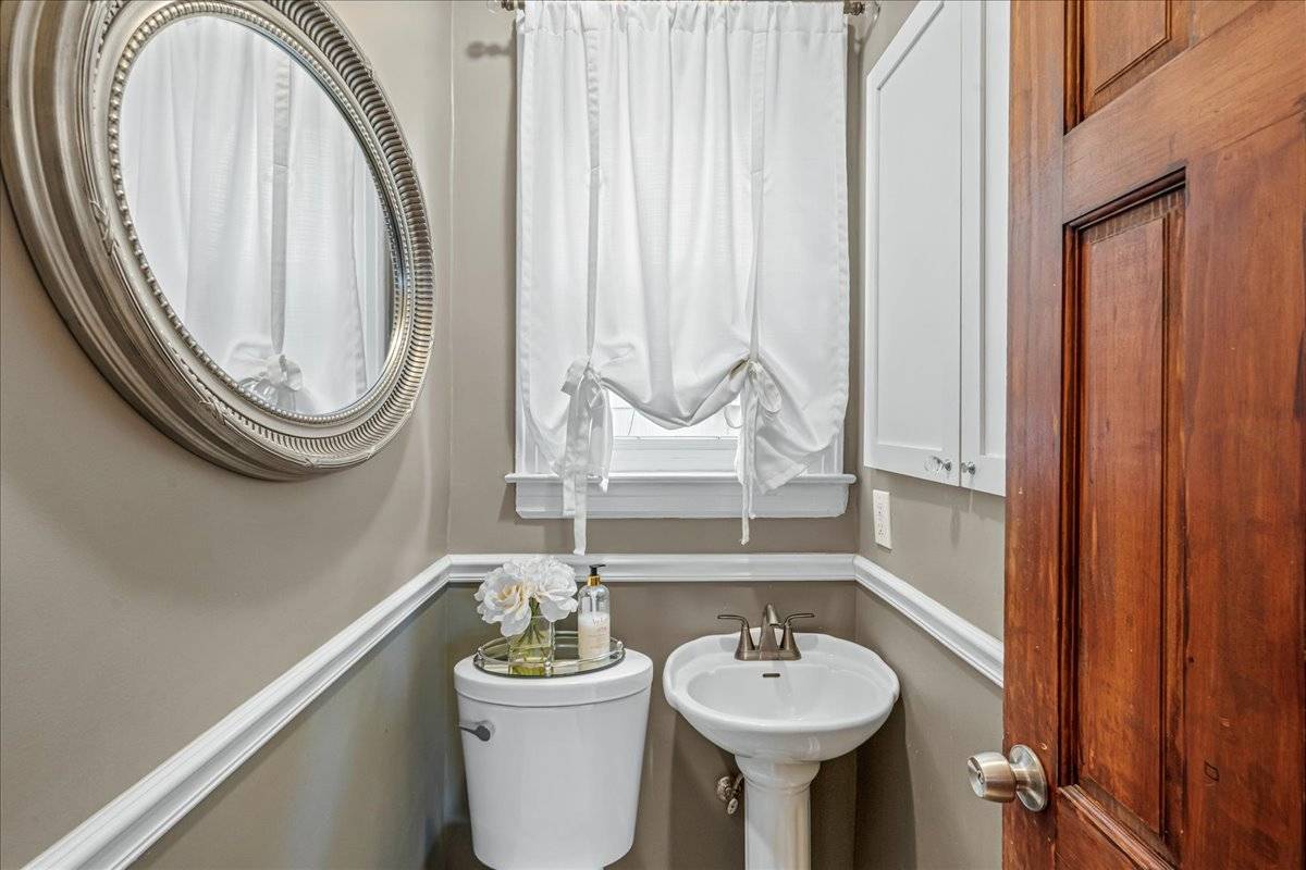 #12 photo, 14956 20th Ave, Whitestone , NY 11357