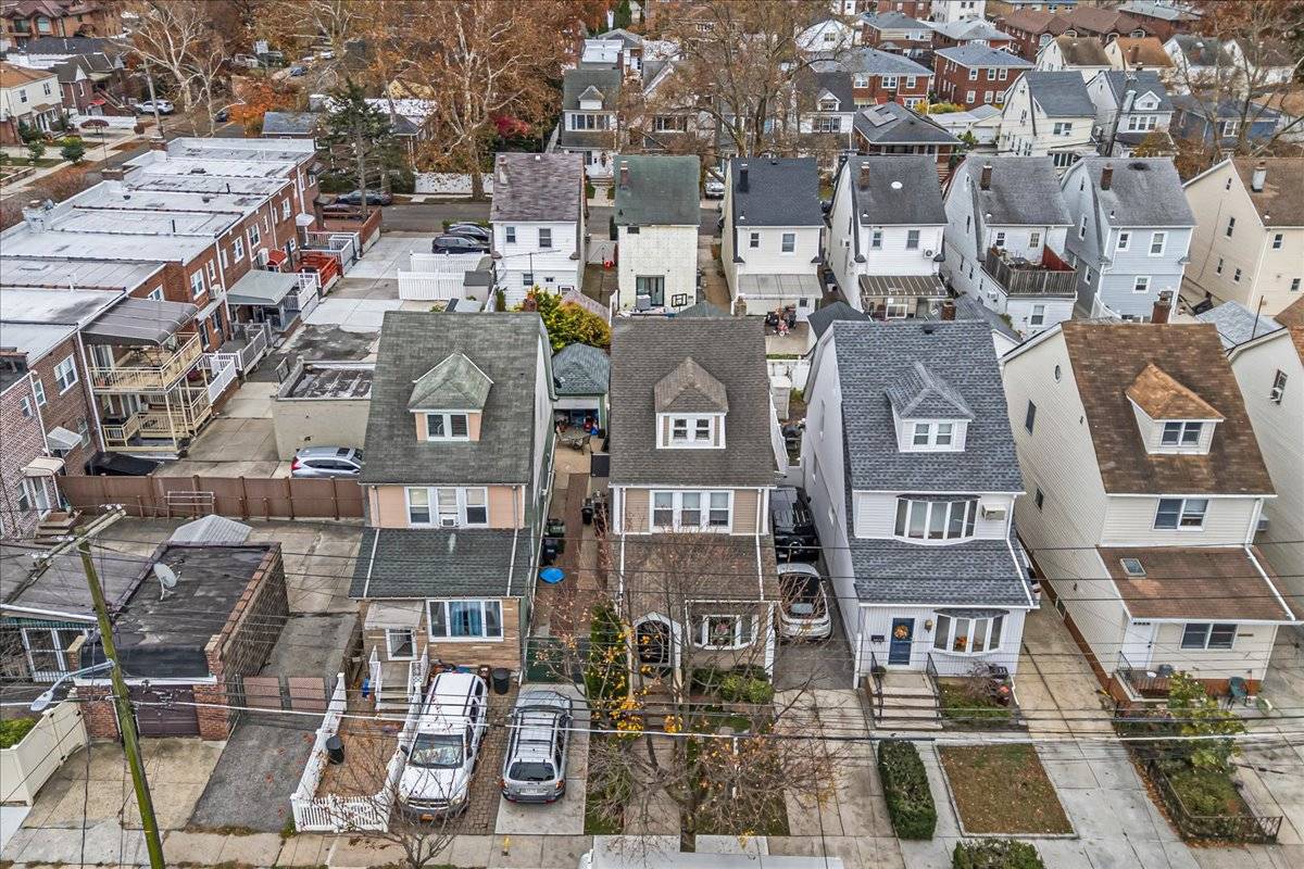 #19 photo, 14956 20th Ave, Whitestone , NY 11357