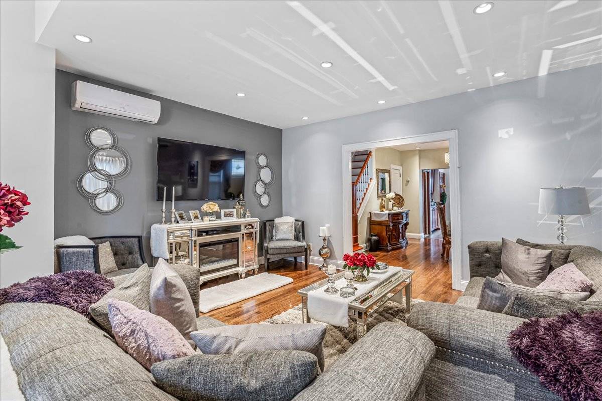 #5 photo, 14956 20th Ave, Whitestone , NY 11357