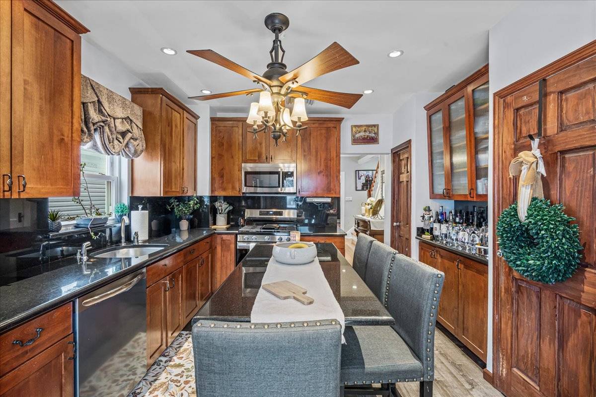 #8 photo, 14956 20th Ave, Whitestone , NY 11357